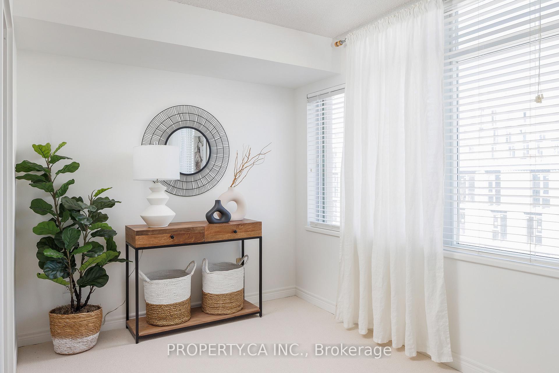2 Bedrooms Condo at 70 Mill, Toronto For sale
