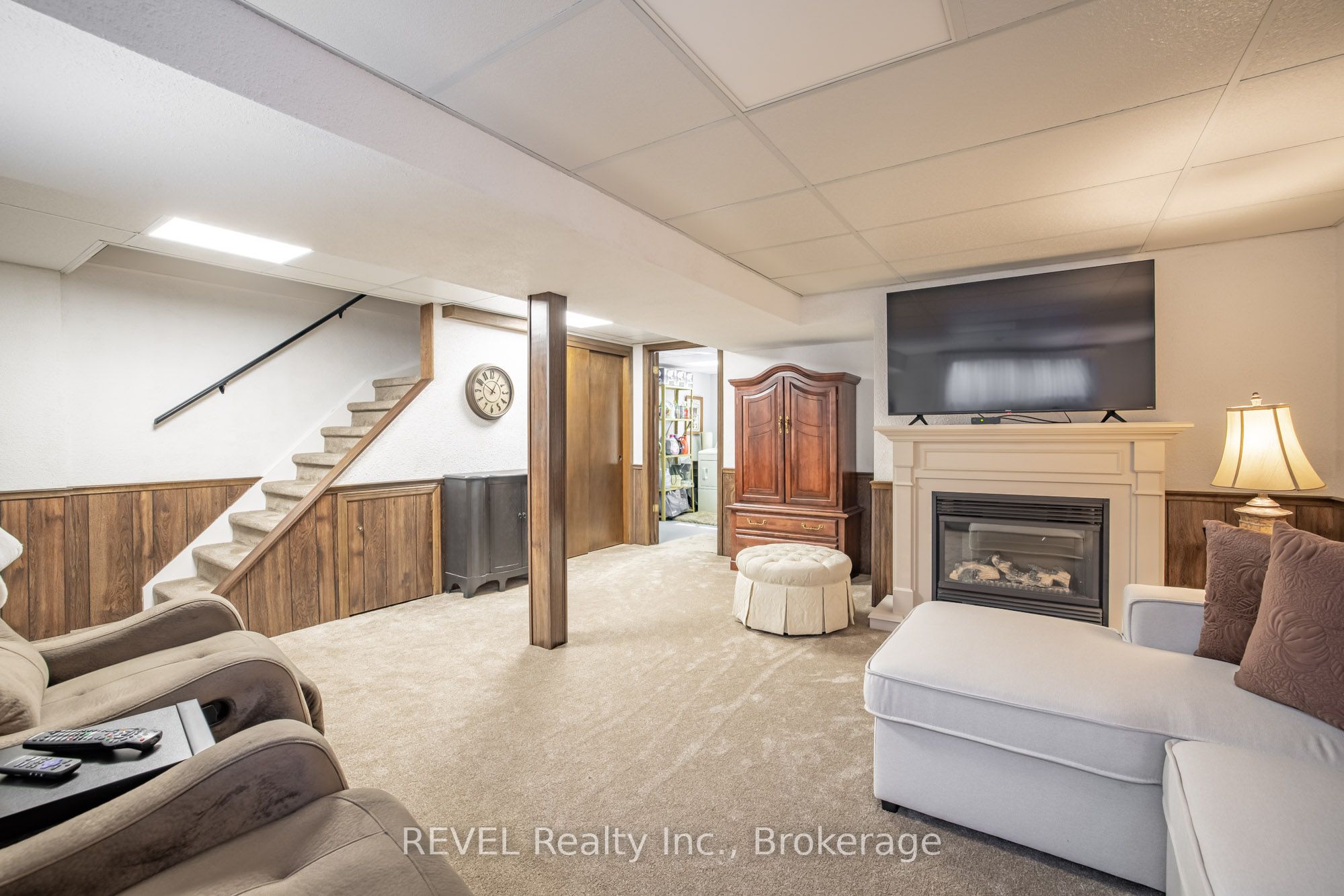 409 Vine Street, #12