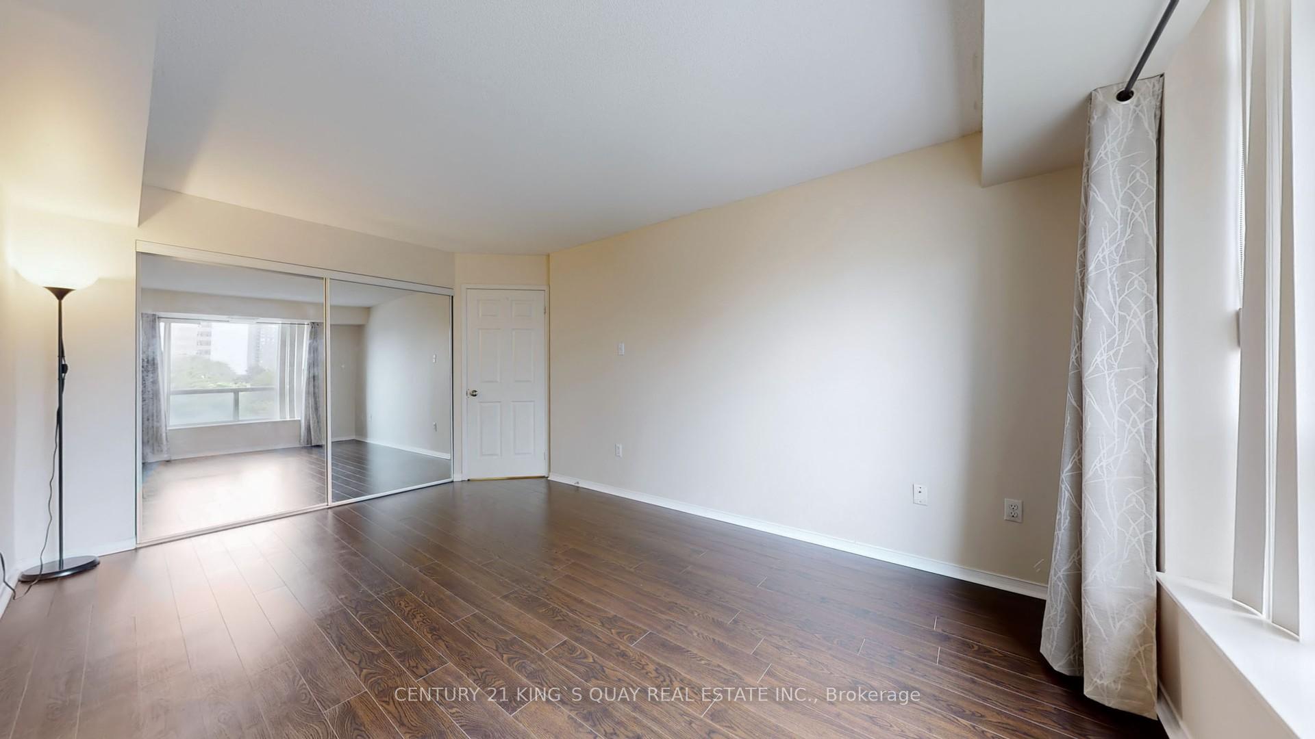 2 Bedrooms Condo at 18 Pemberton, Toronto For sale