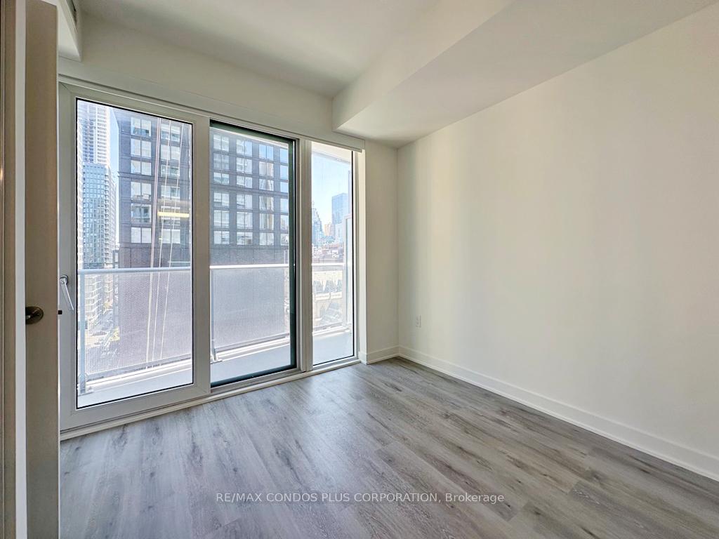 2 Bedrooms Condo at 100 Dalhousie, Toronto For sale