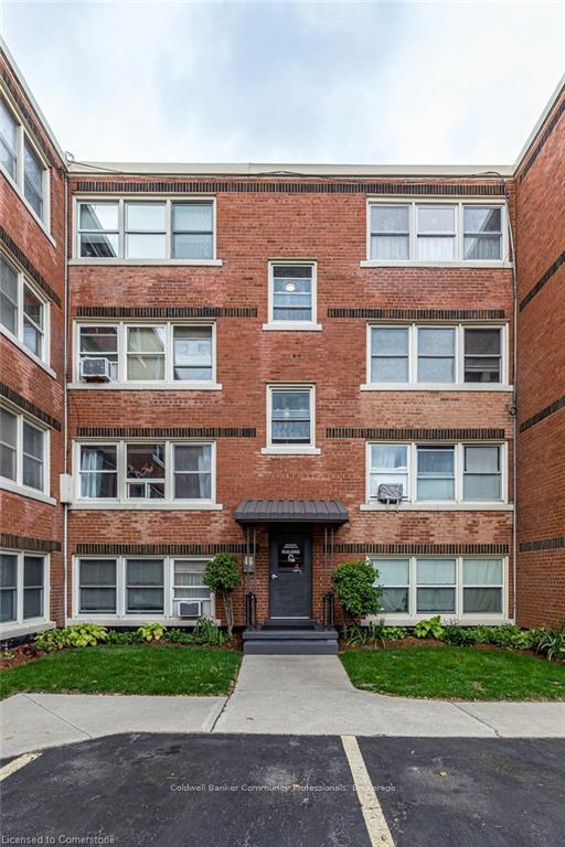 2 Bedrooms Co-op at 5 East 36th,  Hamilton For sale