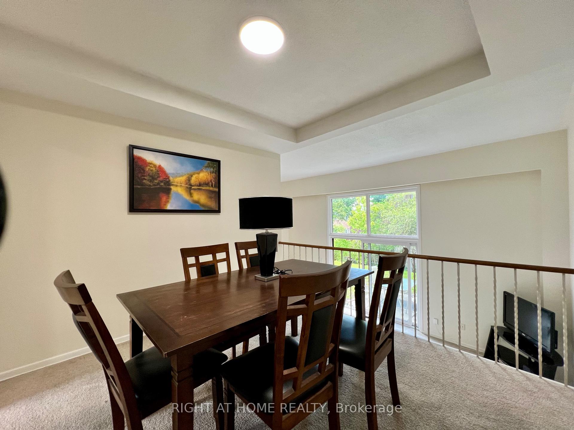 4 Bedrooms Condo at 286 Sprucewood, Toronto For sale