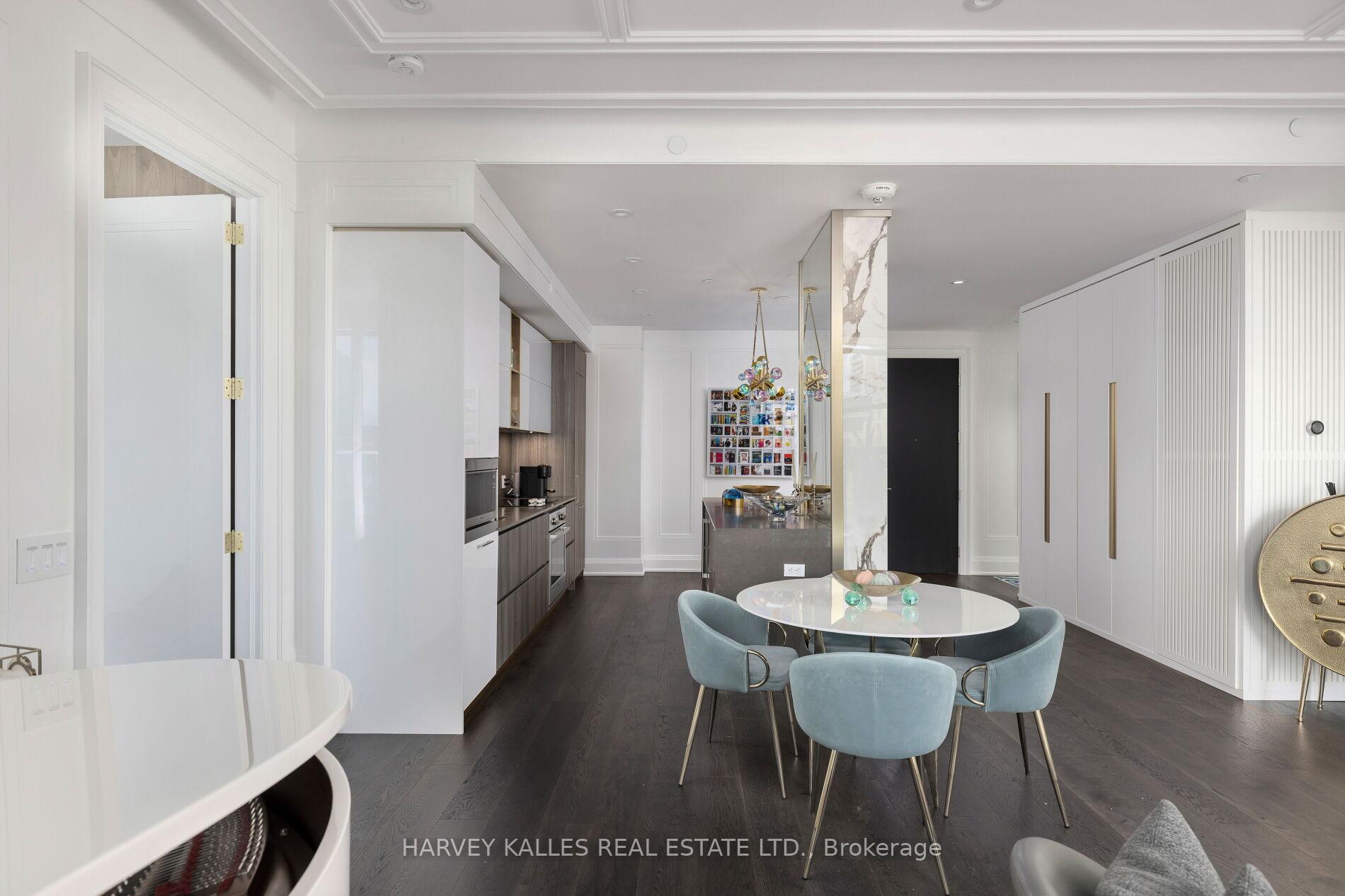 151 Avenue Road 805
