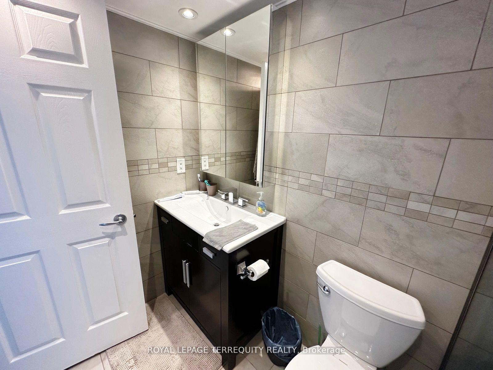 2 Bedrooms Condo at 228 Queens,  Toronto For sale