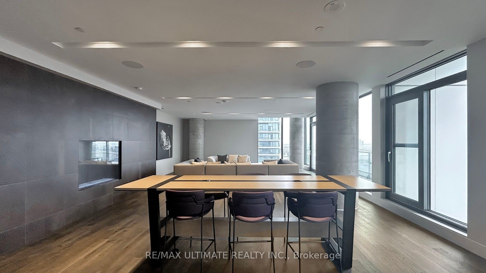1000 Portage Parkway, #3701