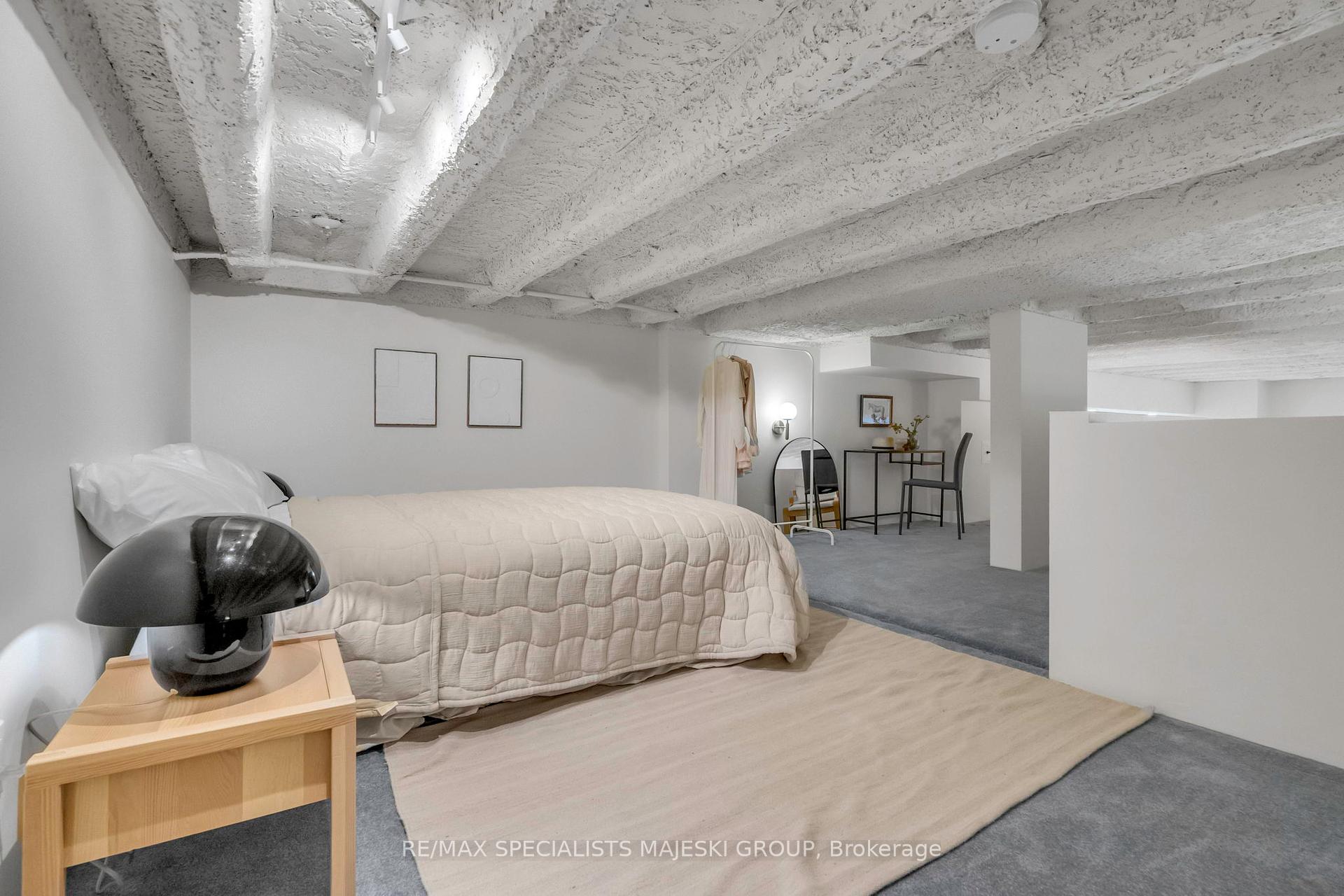 3 Bedrooms Condo at 21 Nassau, Toronto For sale