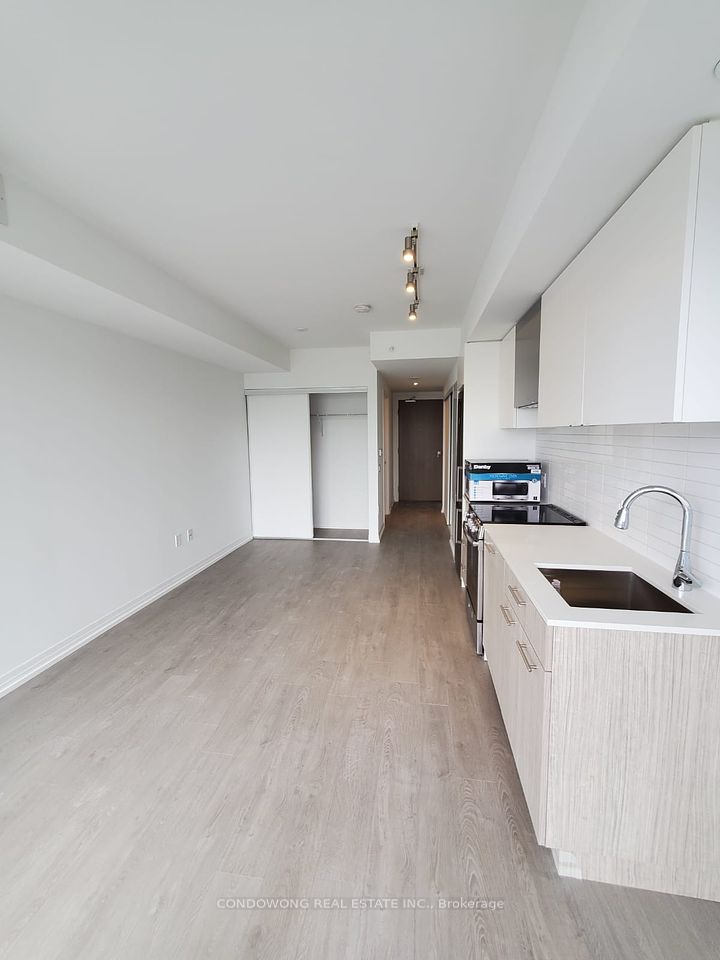 251 Jarvis