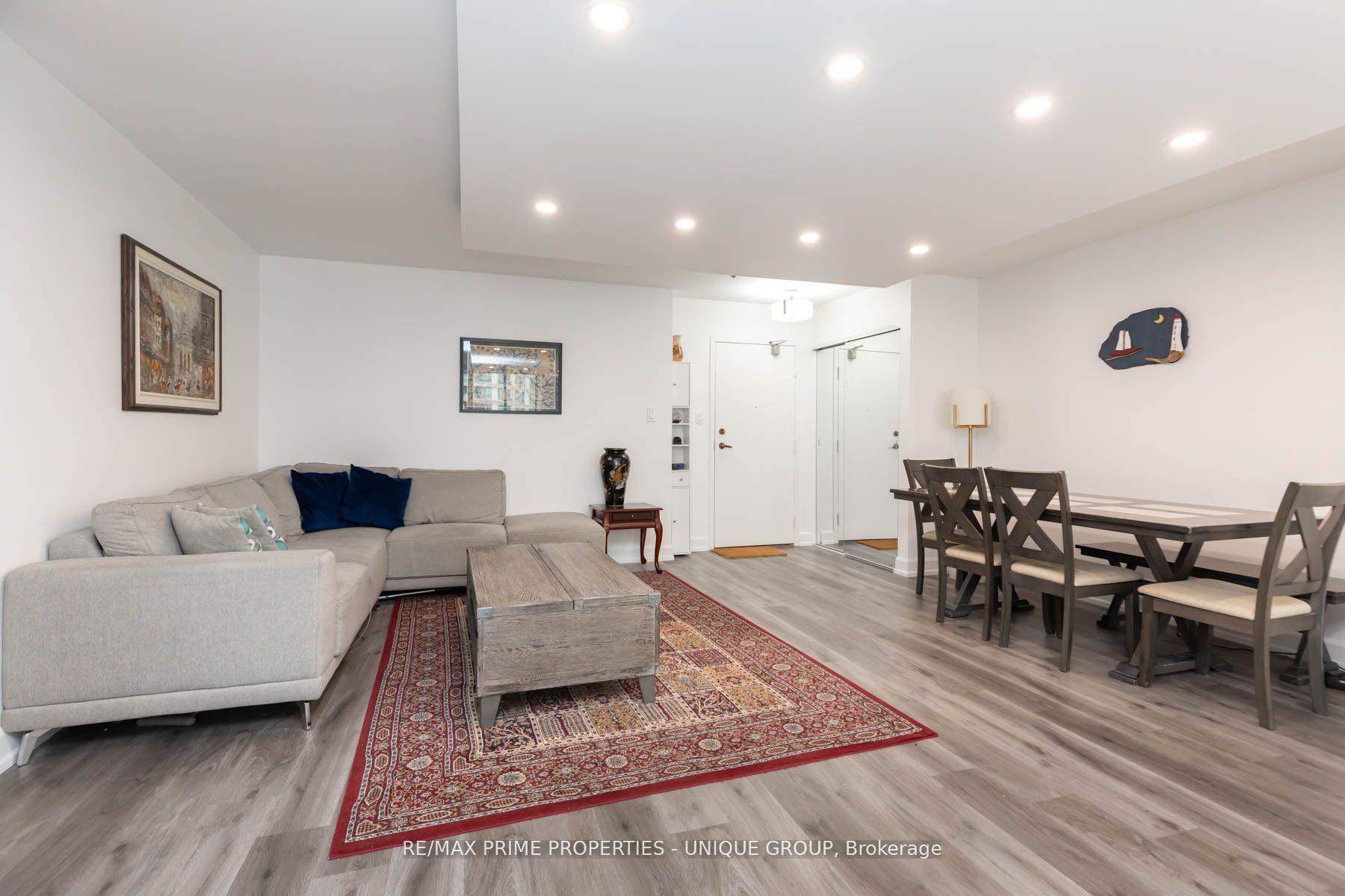1 Bedroom Condo at 633 Bay, Toronto For sale
