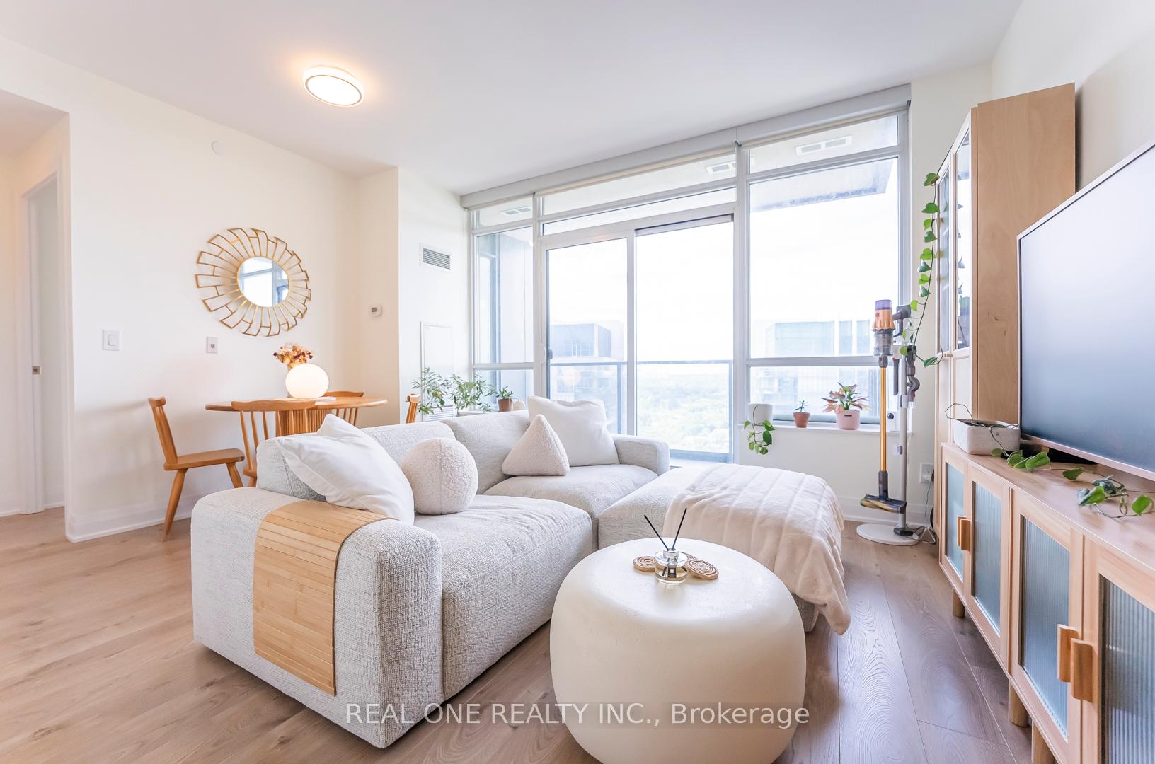1 Bedroom Condo at 36 Park Lawn, Toronto For sale