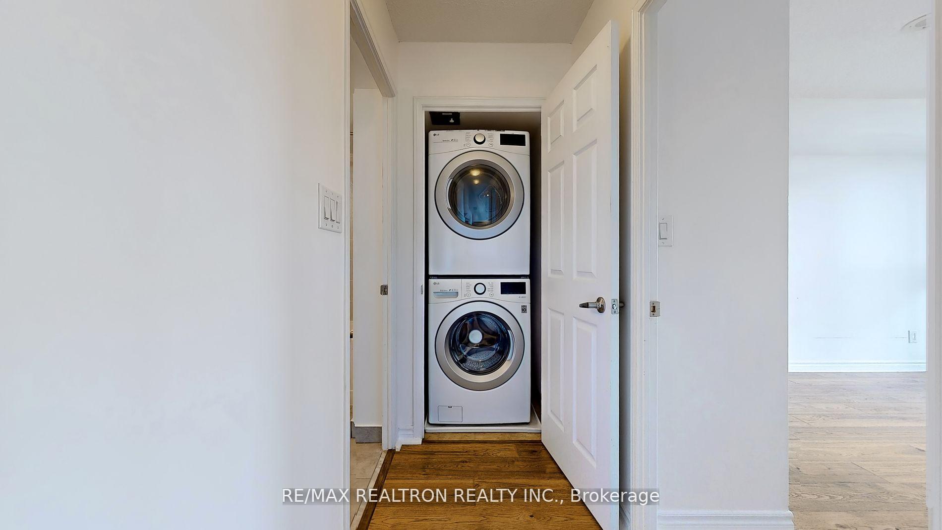 1 Bedroom Condo at 35 Hollywood, Toronto For sale
