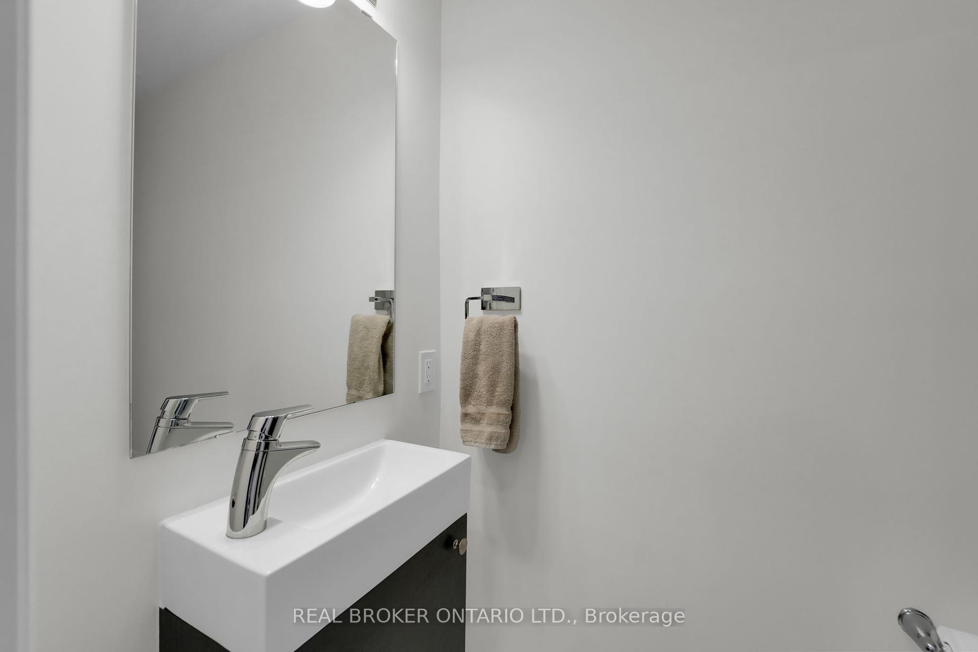 2 Bedrooms Condo at 100 Long Branch, Toronto For sale