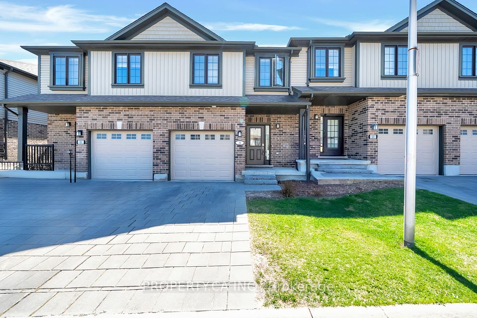 1030 Oakcrossing