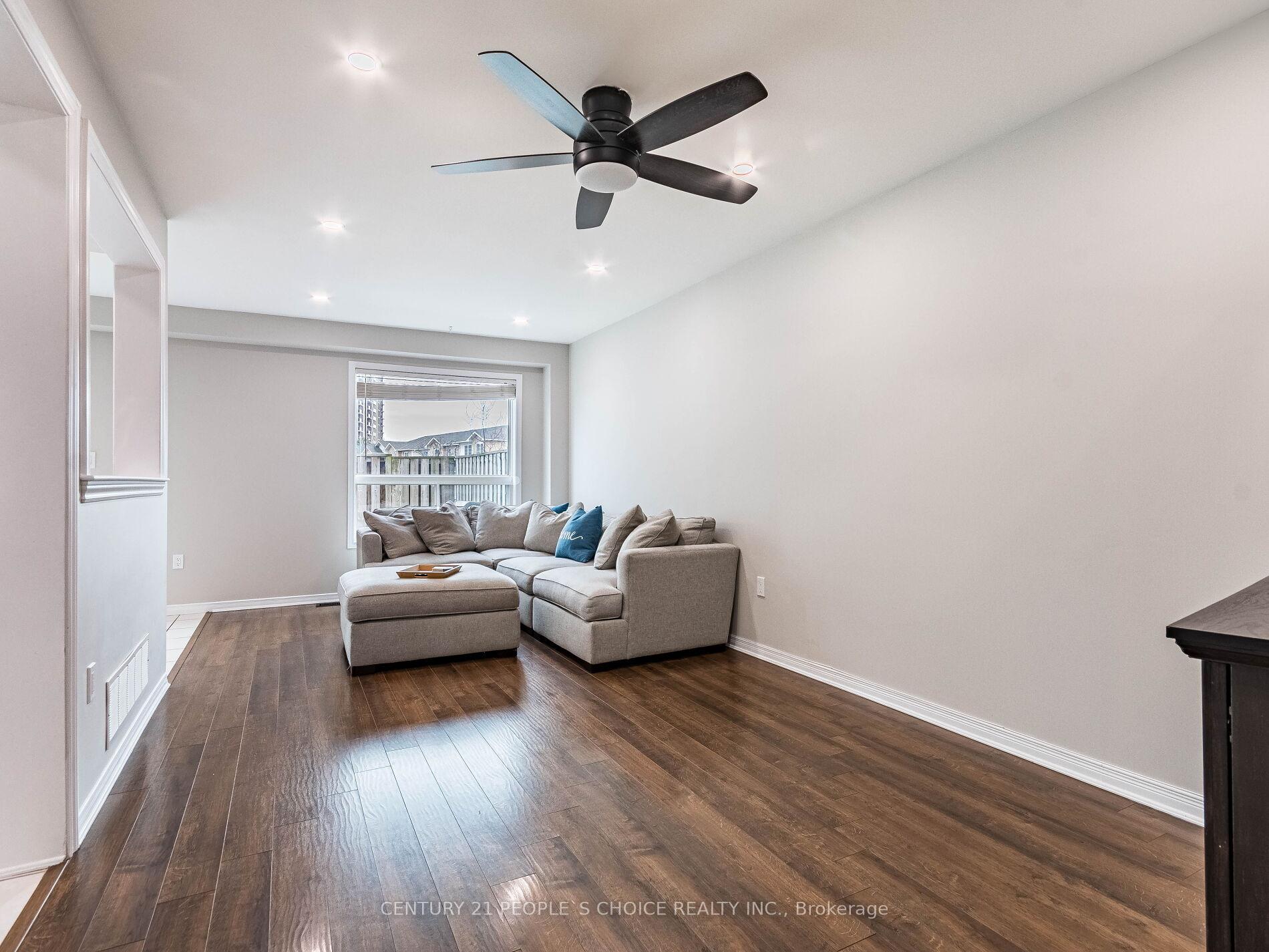 3 Bedrooms Condo at 485 Green,  Hamilton For sale