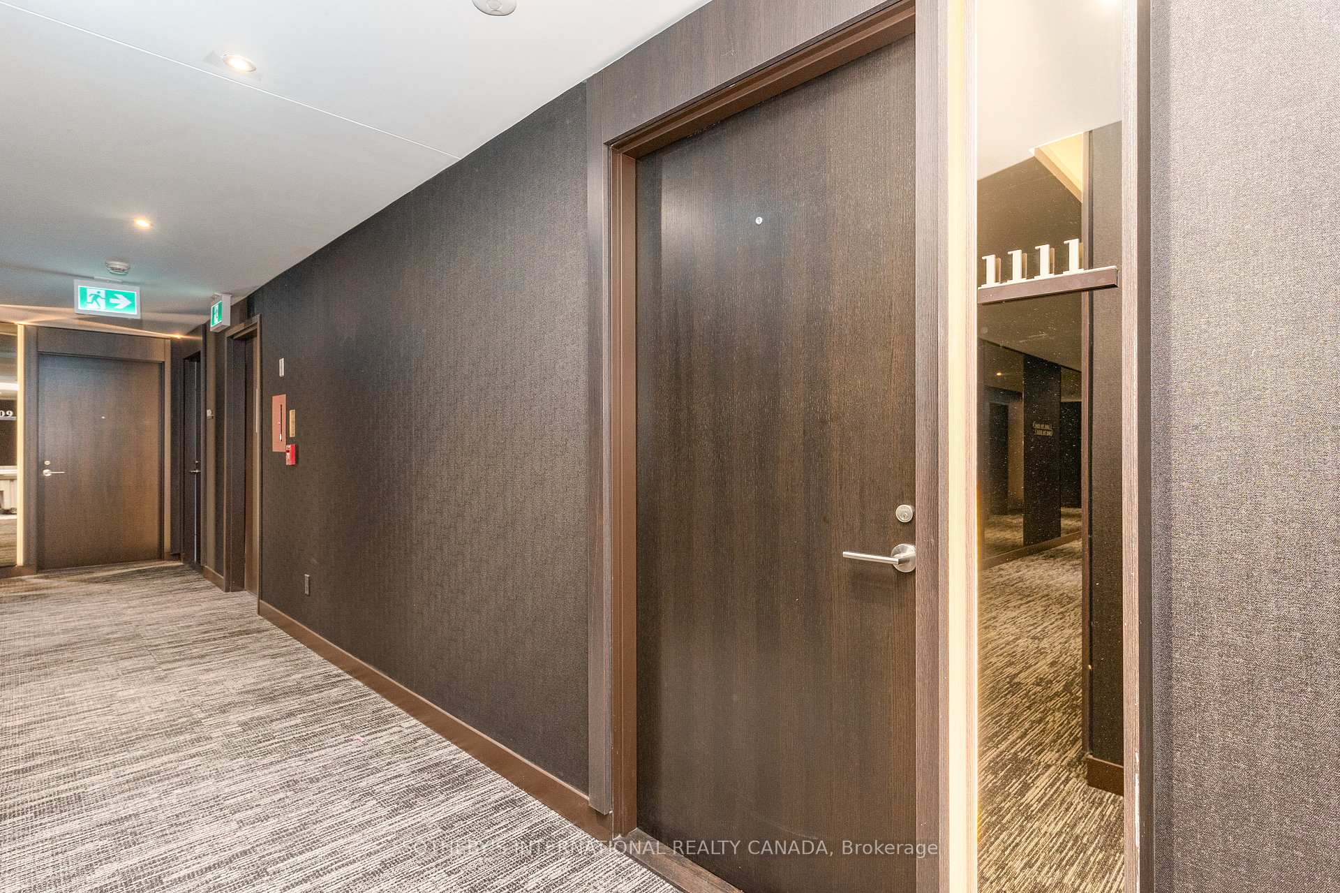 1 Bedroom Condo at 11 Yorkville, Toronto For sale