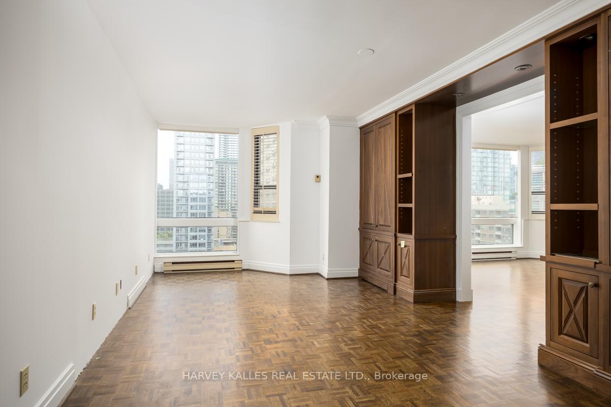 2 Bedrooms Condo at 1166 Bay, Toronto For sale