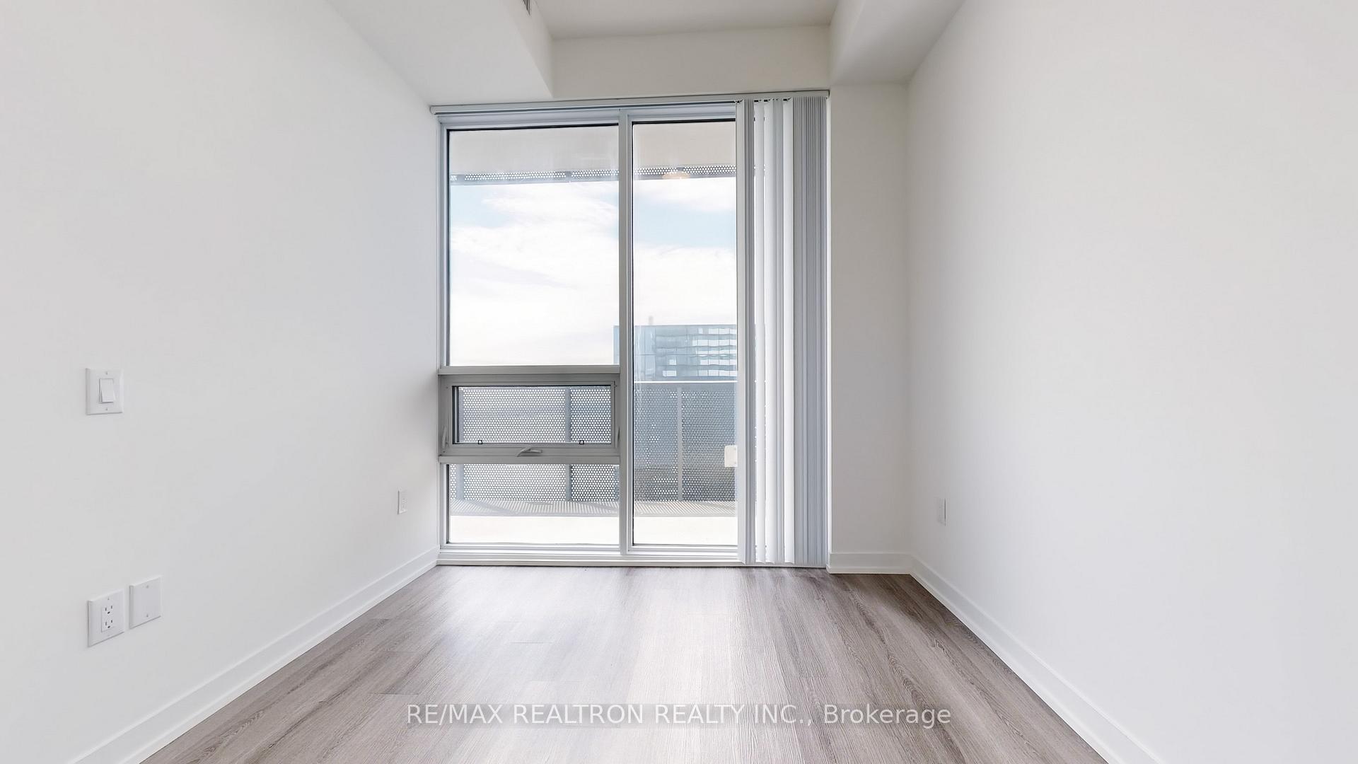 2 Bedrooms Condo at 138 Downes, Toronto For sale