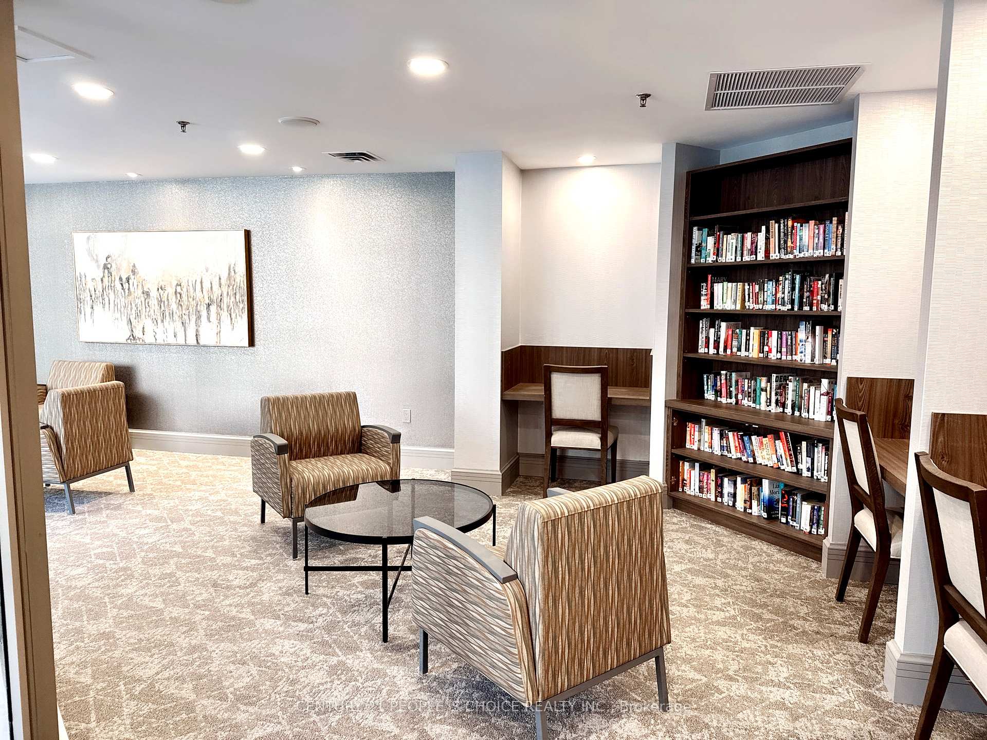 3 Bedrooms Co-op at 123 Omni, Toronto For sale