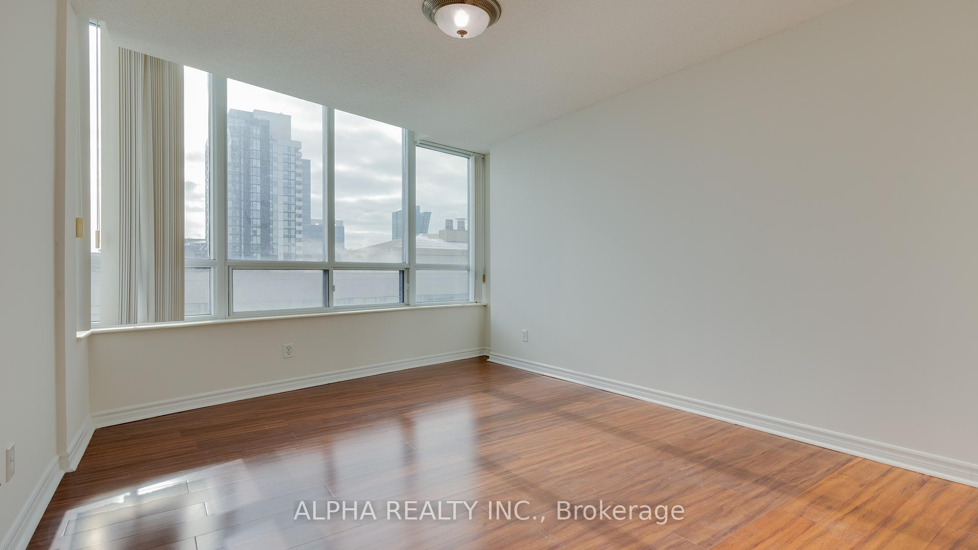 2 Bedrooms Condo at 18 Spring Garden,  Toronto For sale