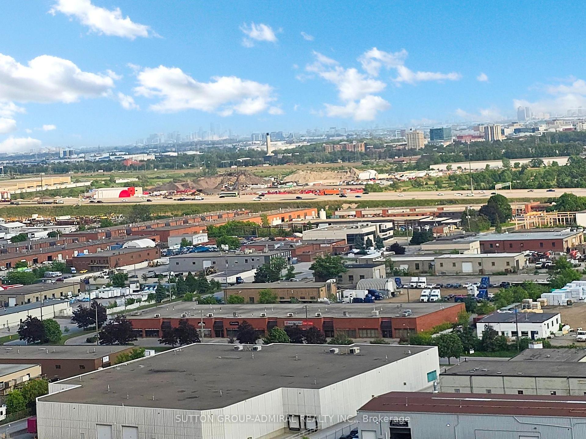 2 Bedrooms Condo at 2920 Hwy 7, Vaughan For sale