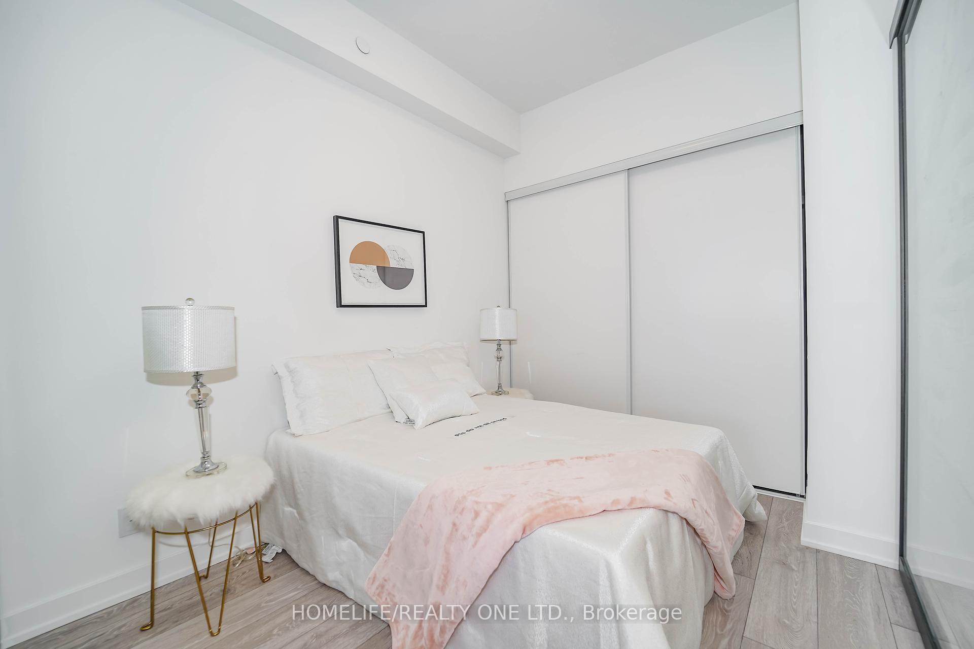 1 Bedroom Condo at 108 Peter, Toronto For sale