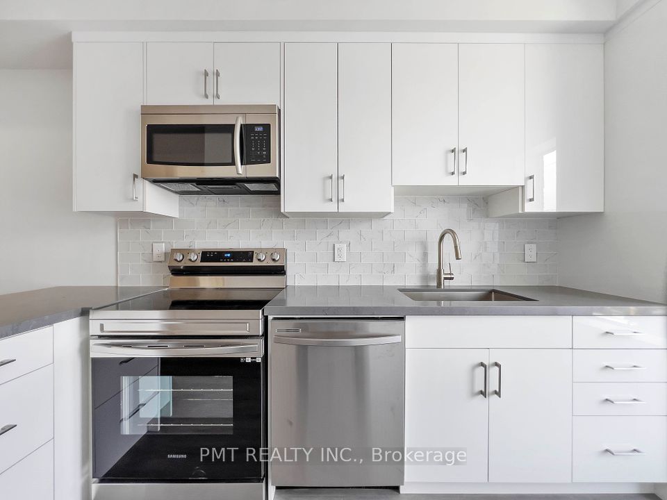 #2FM - 531 Delaware Avenue, Toronto, ON M6H 2V3