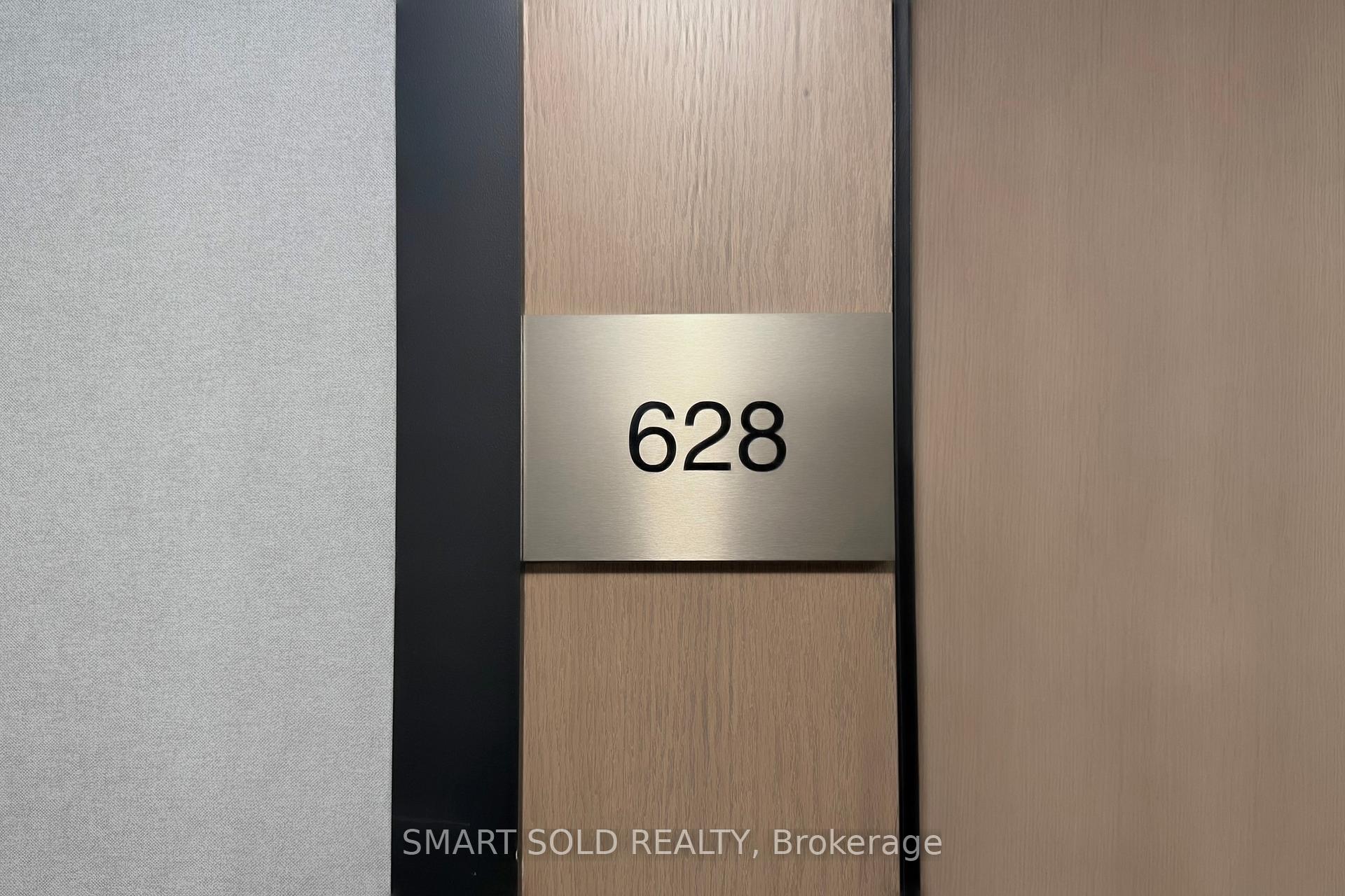 3 Bedrooms Condo at 8 Tippett, Toronto For sale