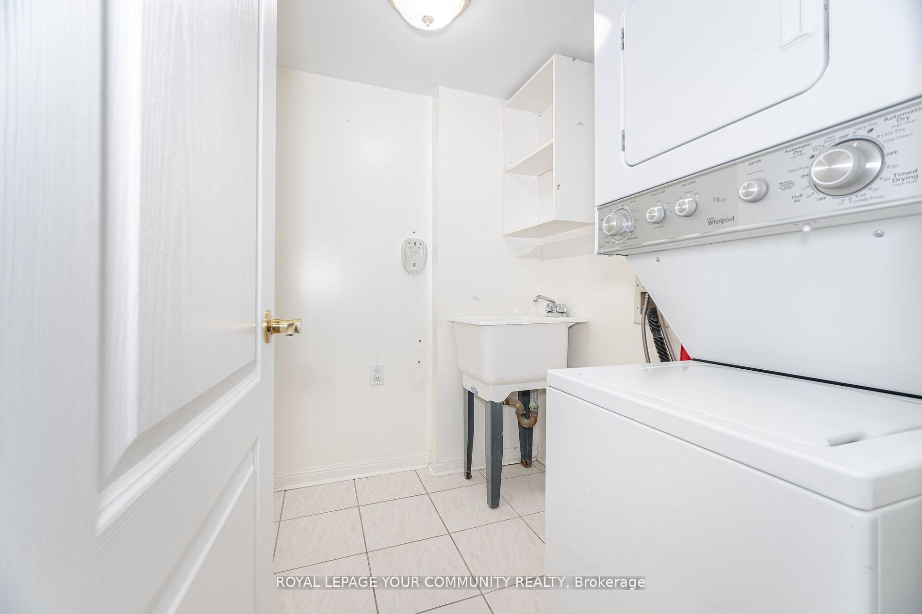 2 Bedrooms Condo at 2502 Rutherford, Vaughan For sale