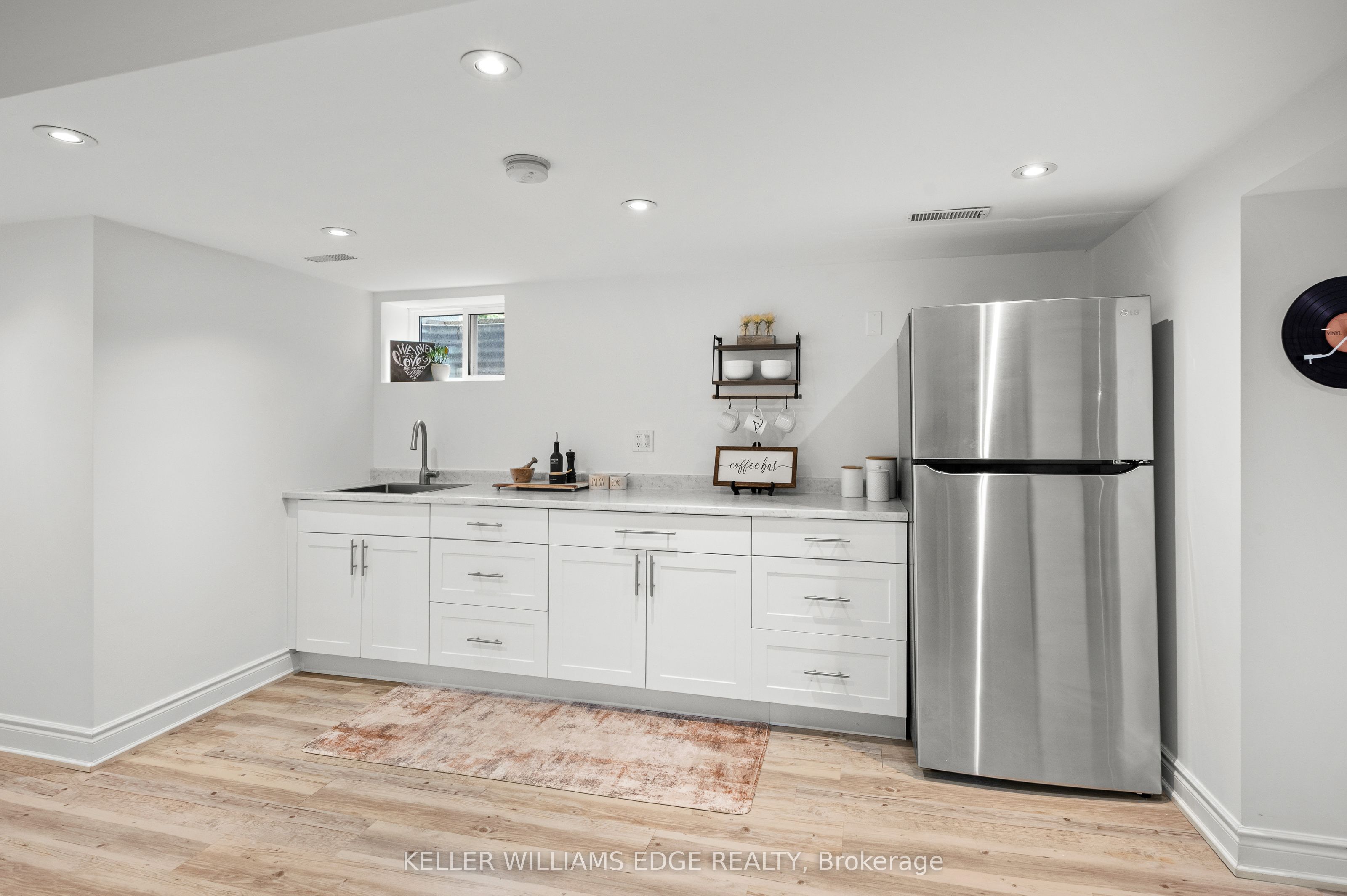 1589 Crediton Parkway