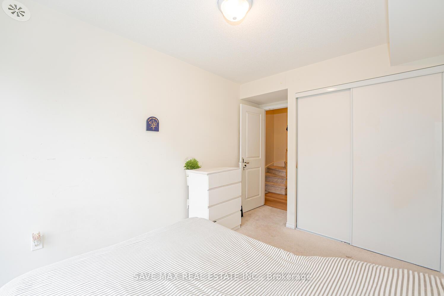 2 Bedrooms Condo at 1070 Progress, Toronto For sale