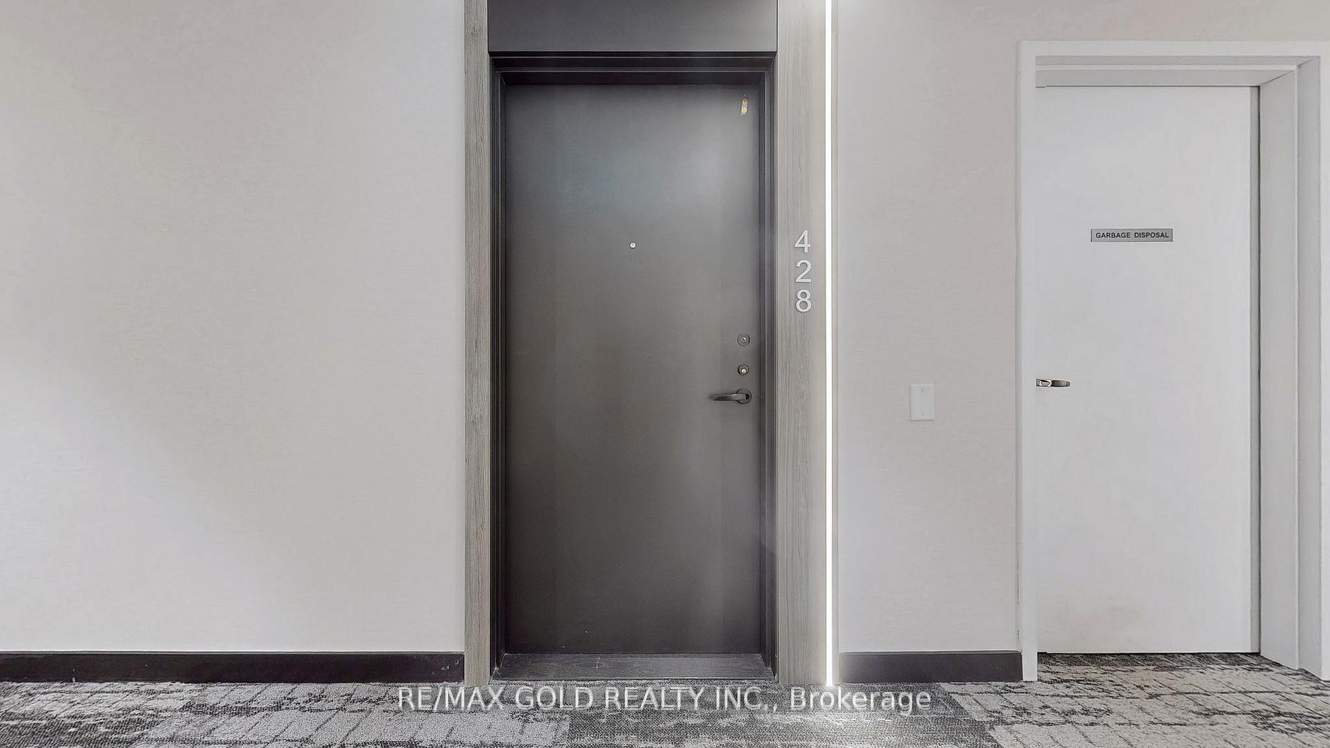 1 Bedroom Condo at 200 Missinnihe, Mississauga For sale