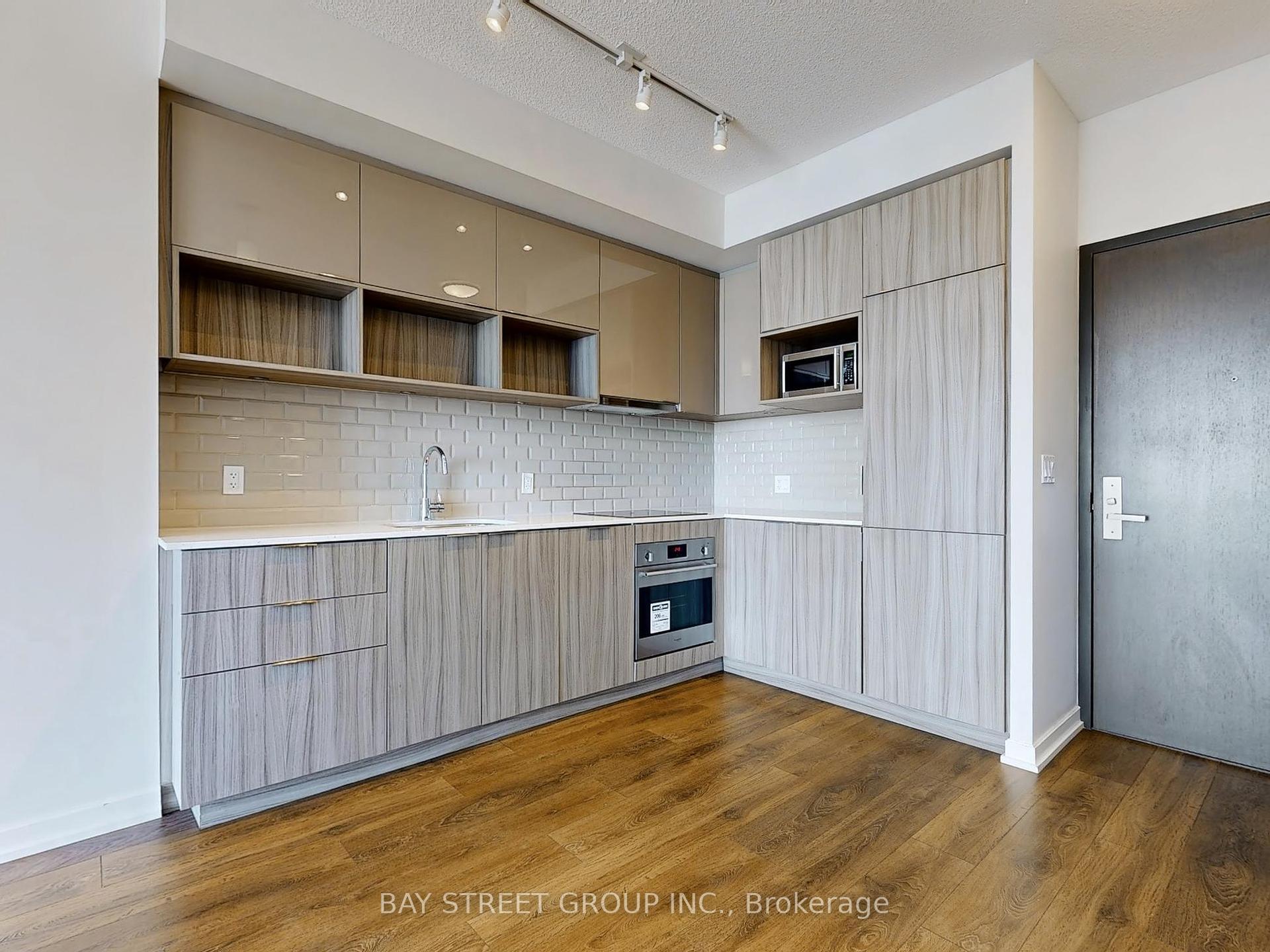 1 Bedroom Condo at 52 FOREST MANOR, Toronto For sale