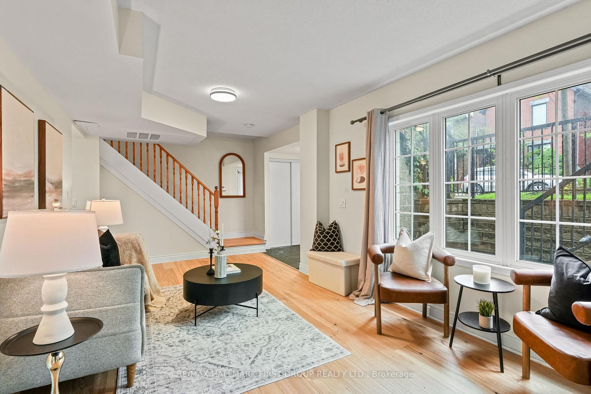 3 Bedrooms Condo at 262 St. Helen’s, Toronto For sale