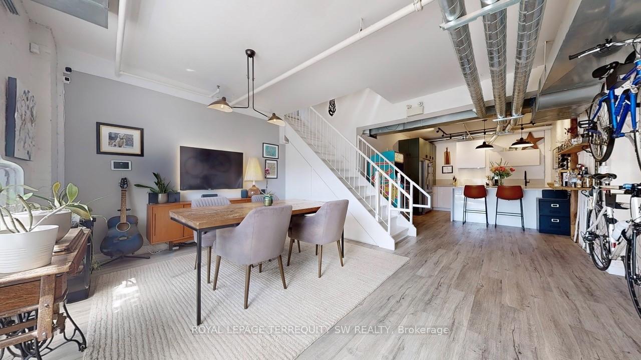 2 Bedrooms Condo at 284 St Helens, Toronto For sale