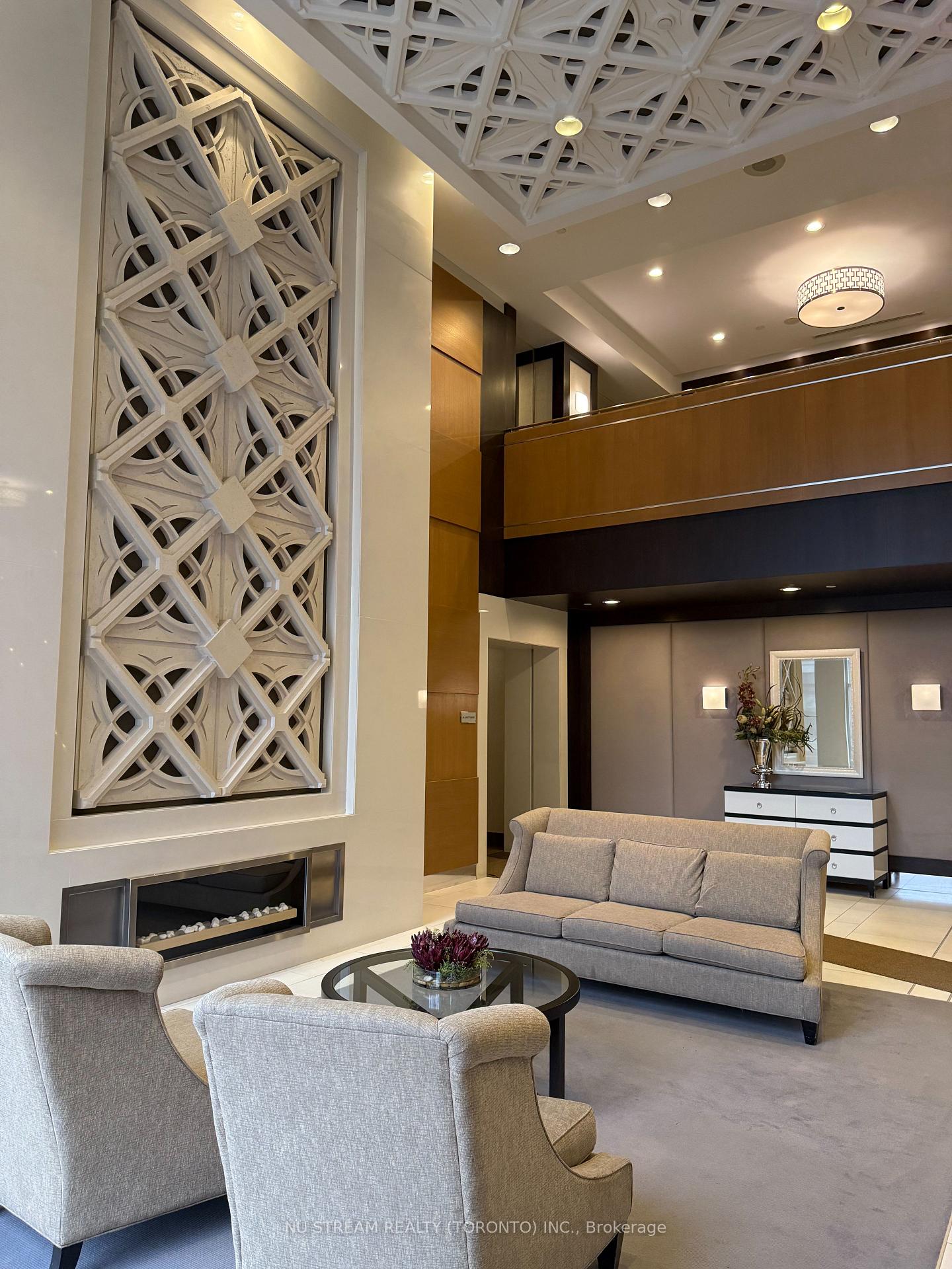 2 Bedrooms Condo at 100 Harrison Garden,  Toronto For sale