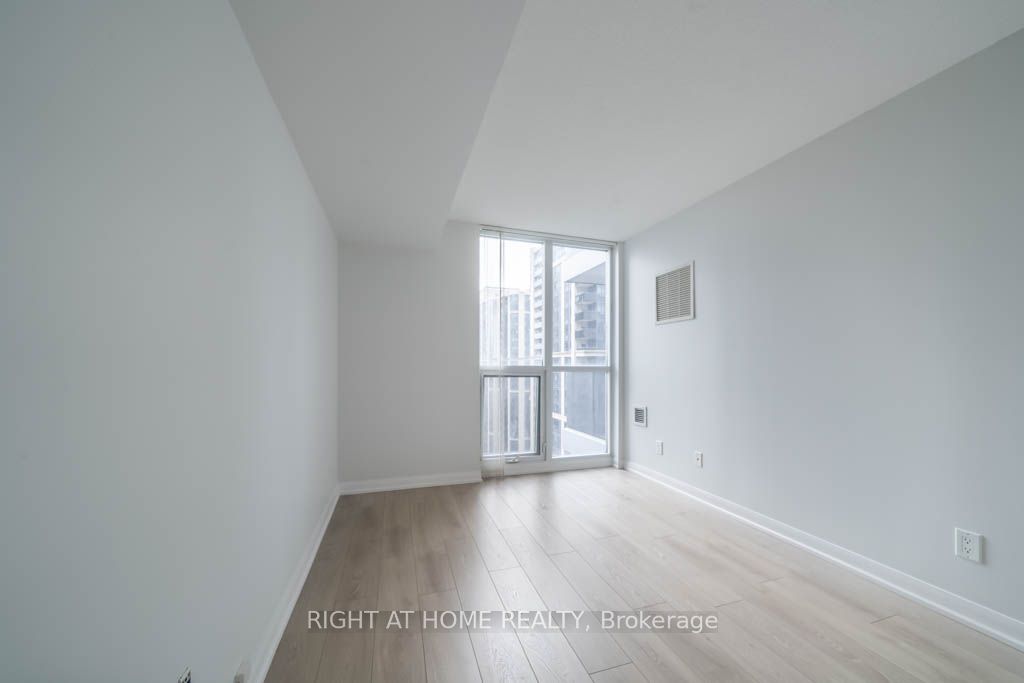 #2102 - 4968 Yonge Street, Toronto, ON M2N 7G9
