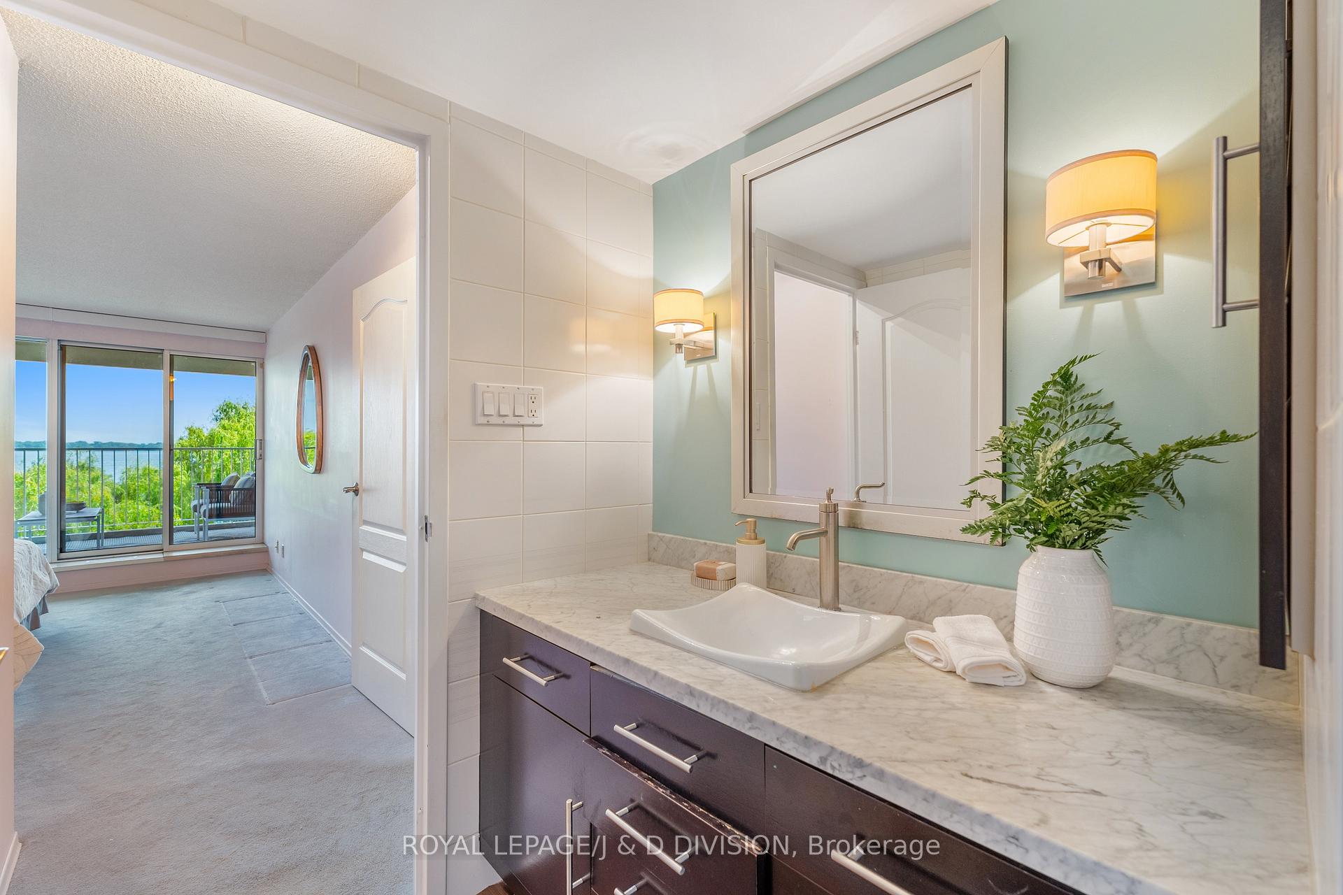 2 Bedrooms Condo at 401 Queens, Toronto For sale