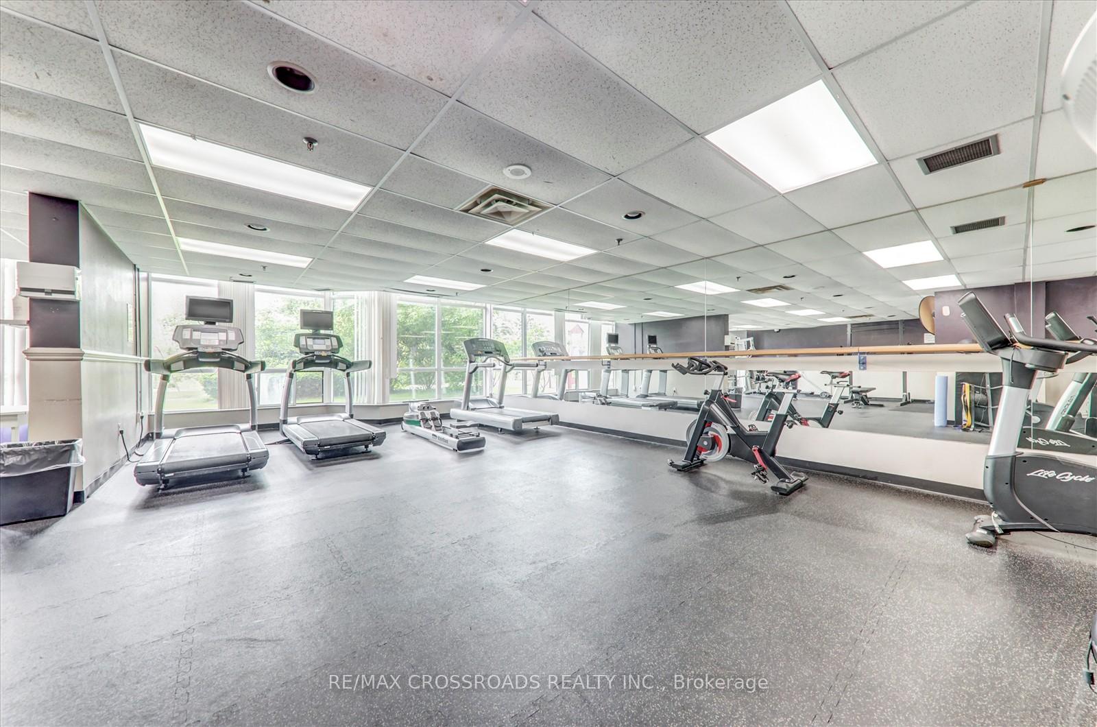 2 Bedrooms Condo at 1 Rowntree, Toronto For sale