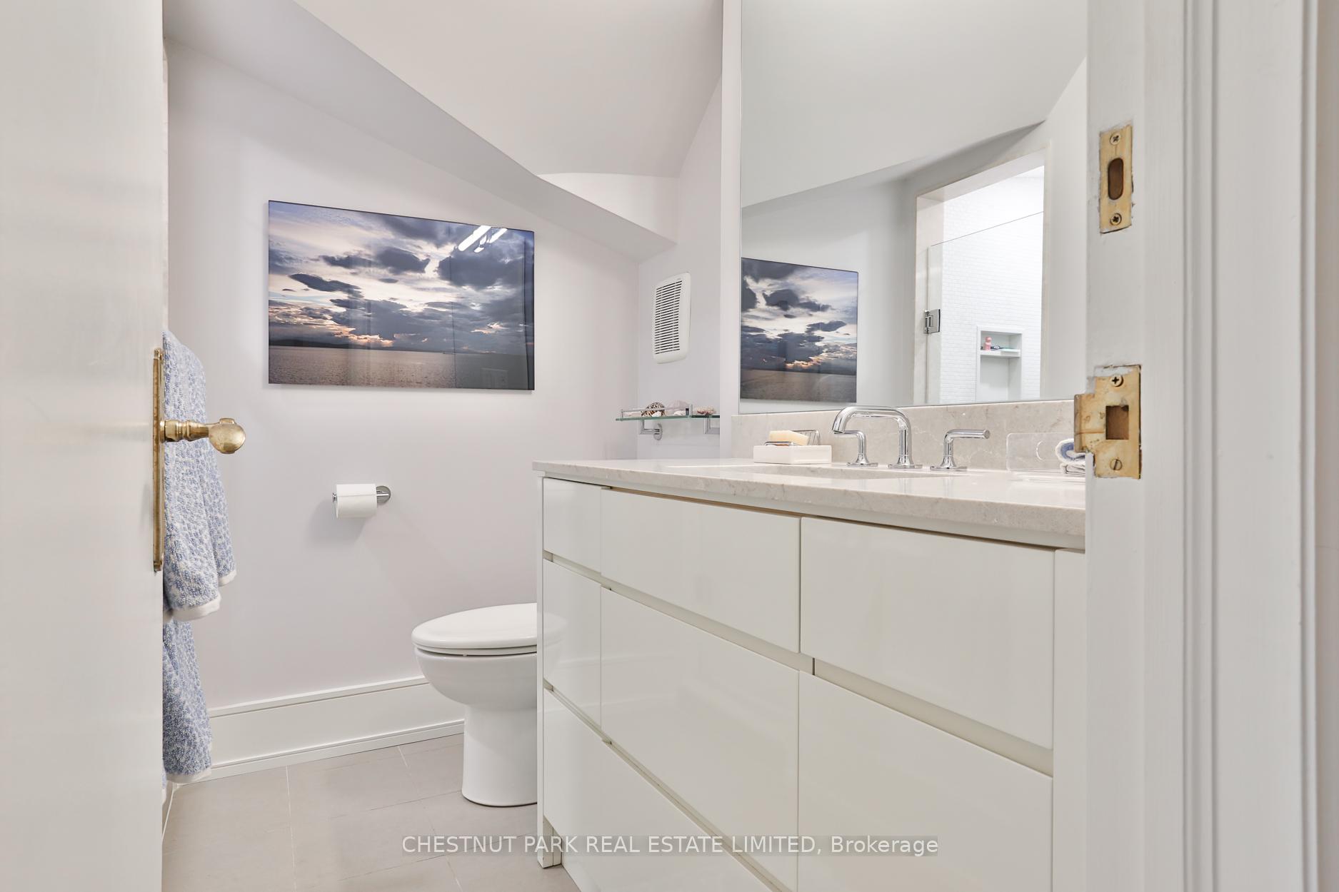 2 Bedrooms Condo at 89 Elm, Toronto For sale