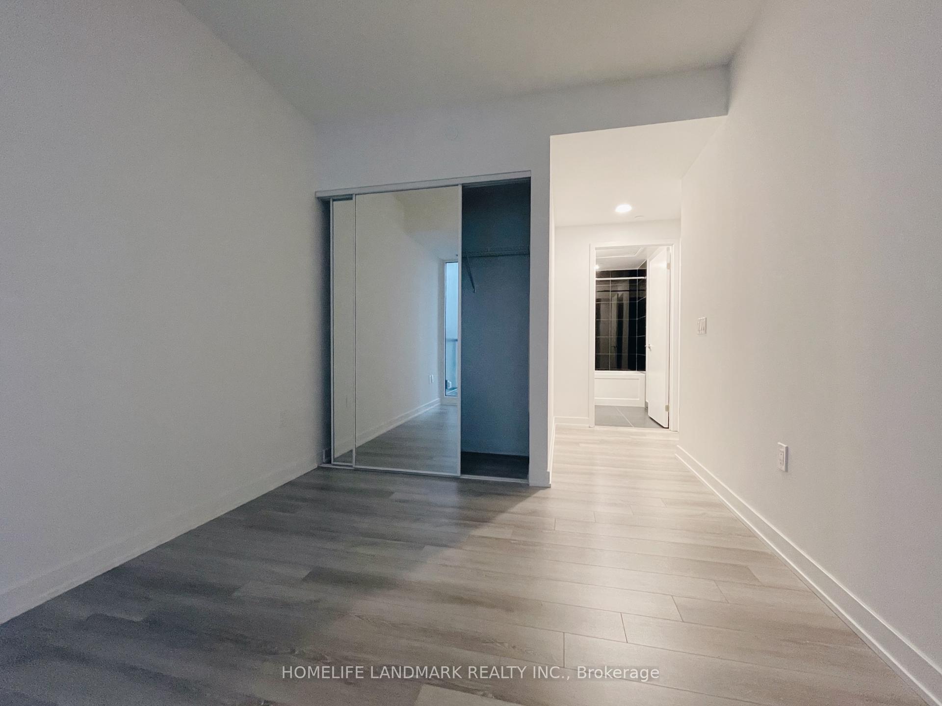 2 Bedrooms Condo at 238 Simcoe,  Toronto For sale