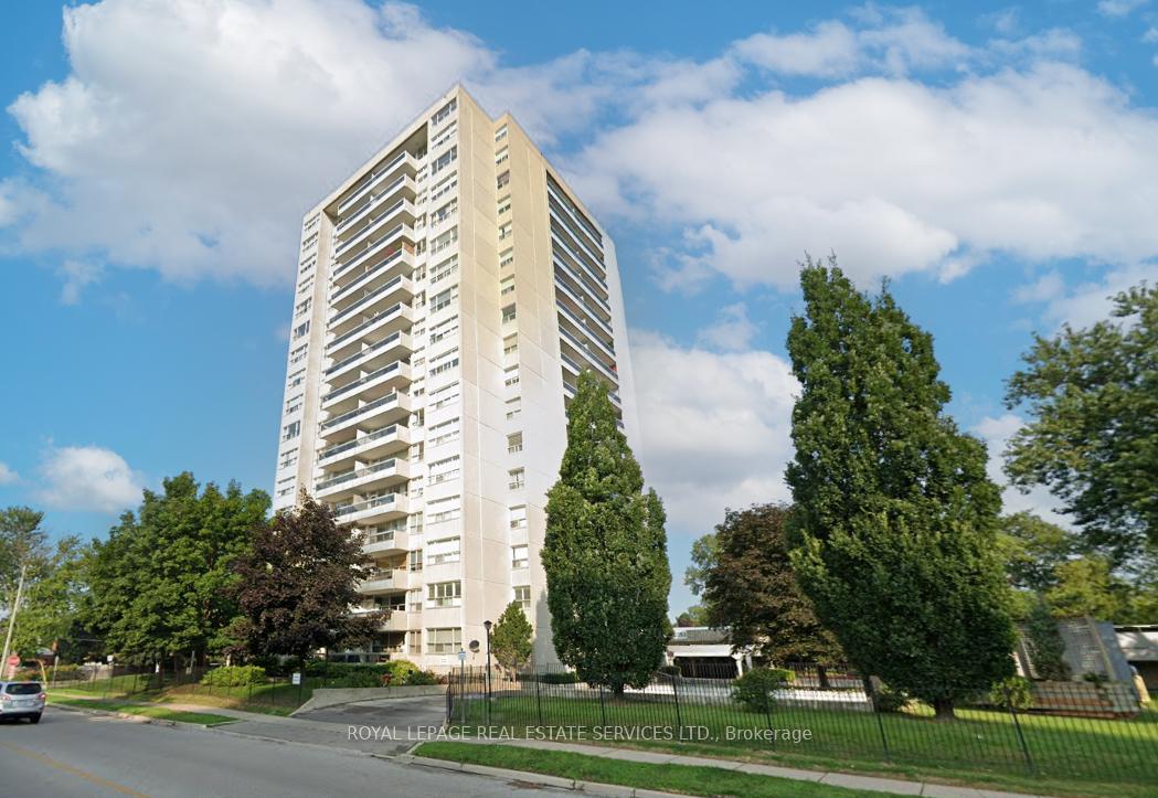 2 Bedrooms Condo at 2263 Marine, Oakville For sale