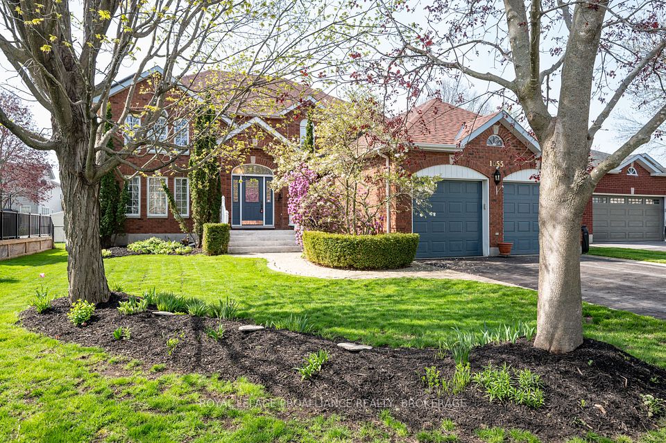 1055 Wickham
