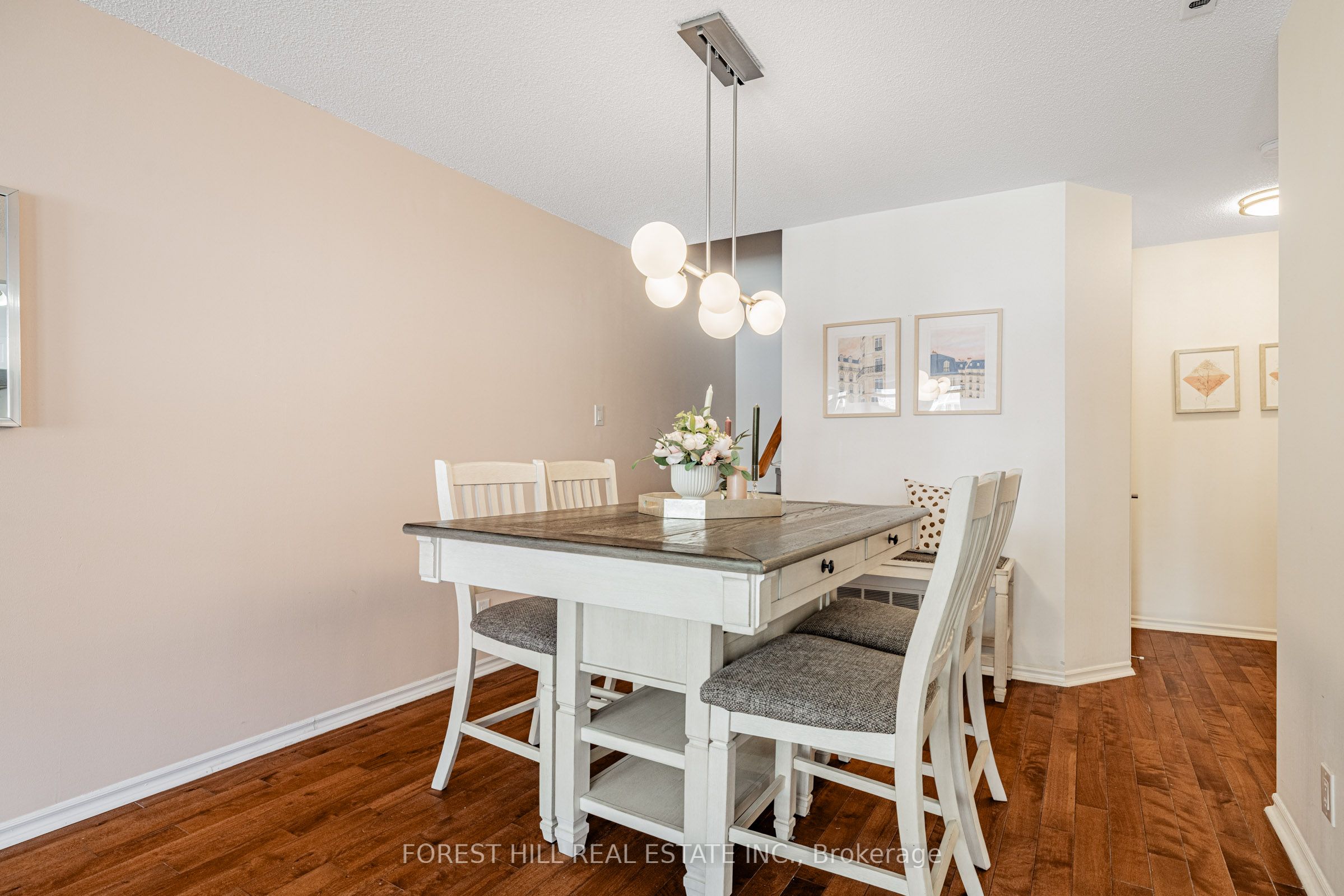 151 Townsgate Drive, #95