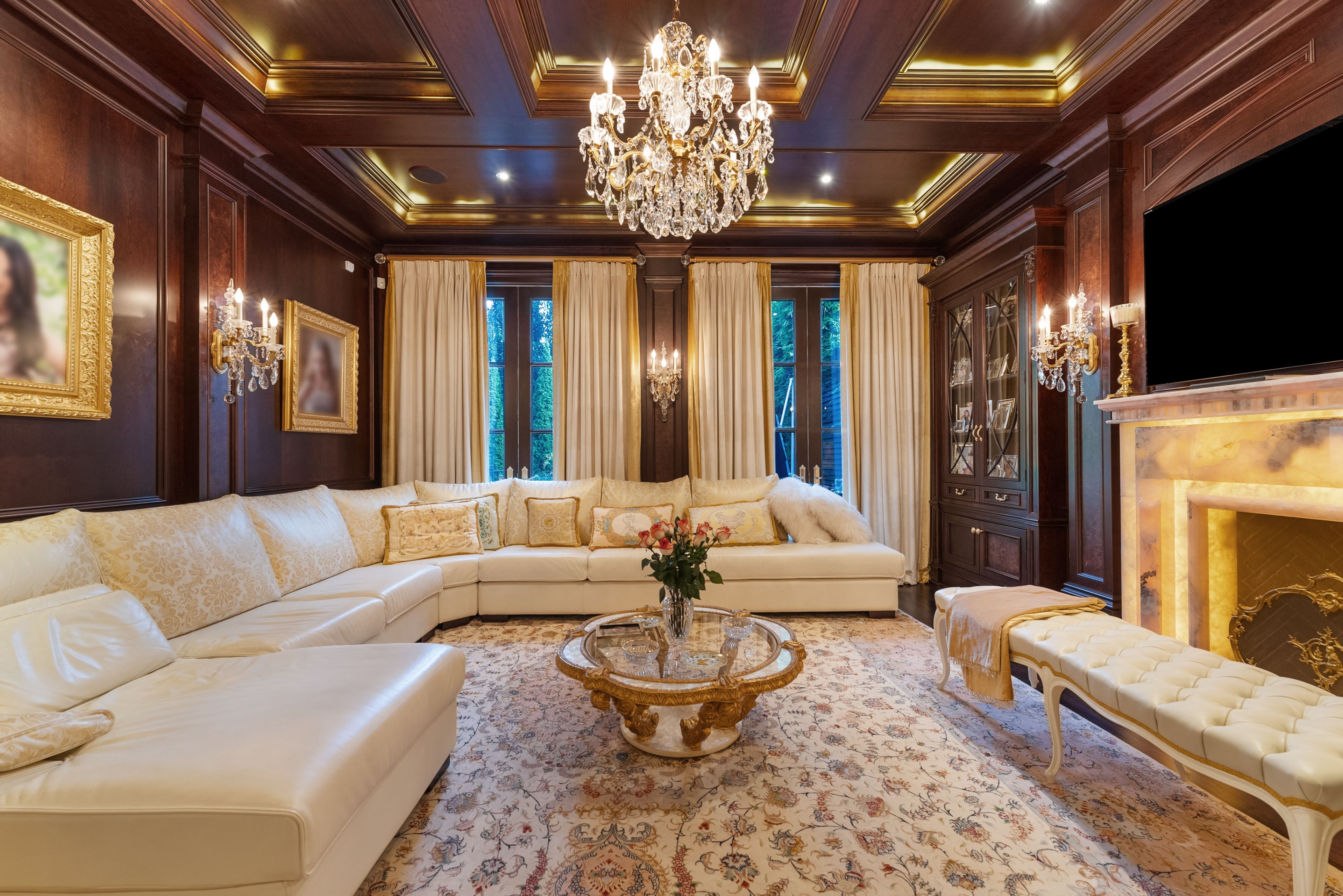 215 Strathallan Wood