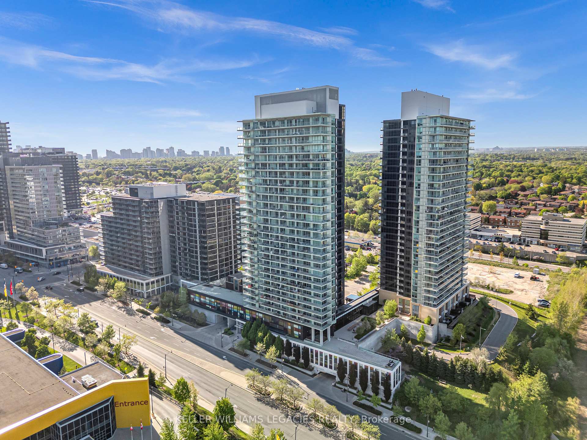 3 Bedrooms Condo at 29 Singer, Toronto For sale
