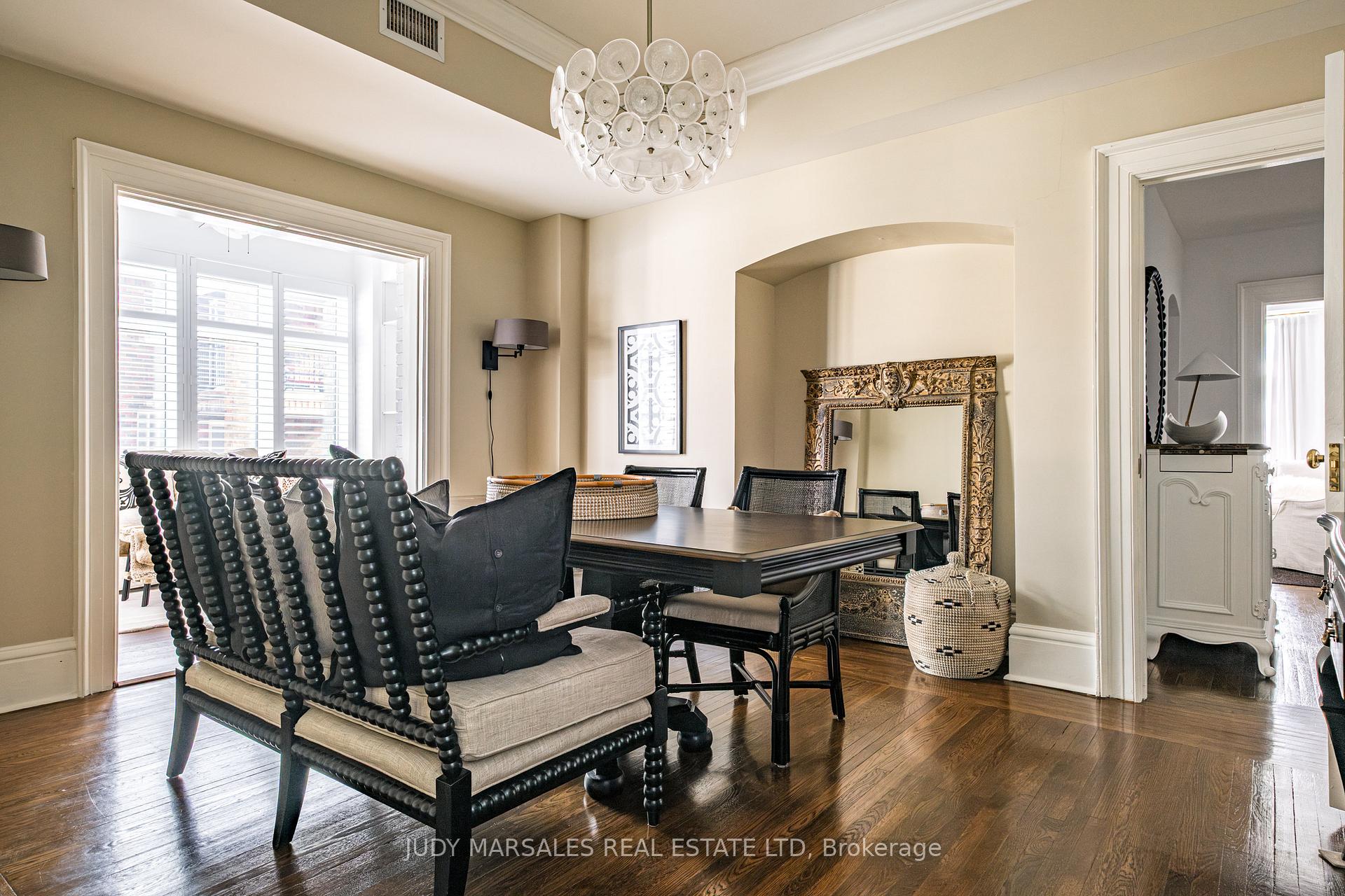 2 Bedrooms Condo at 86 Herkimer,  Hamilton For sale