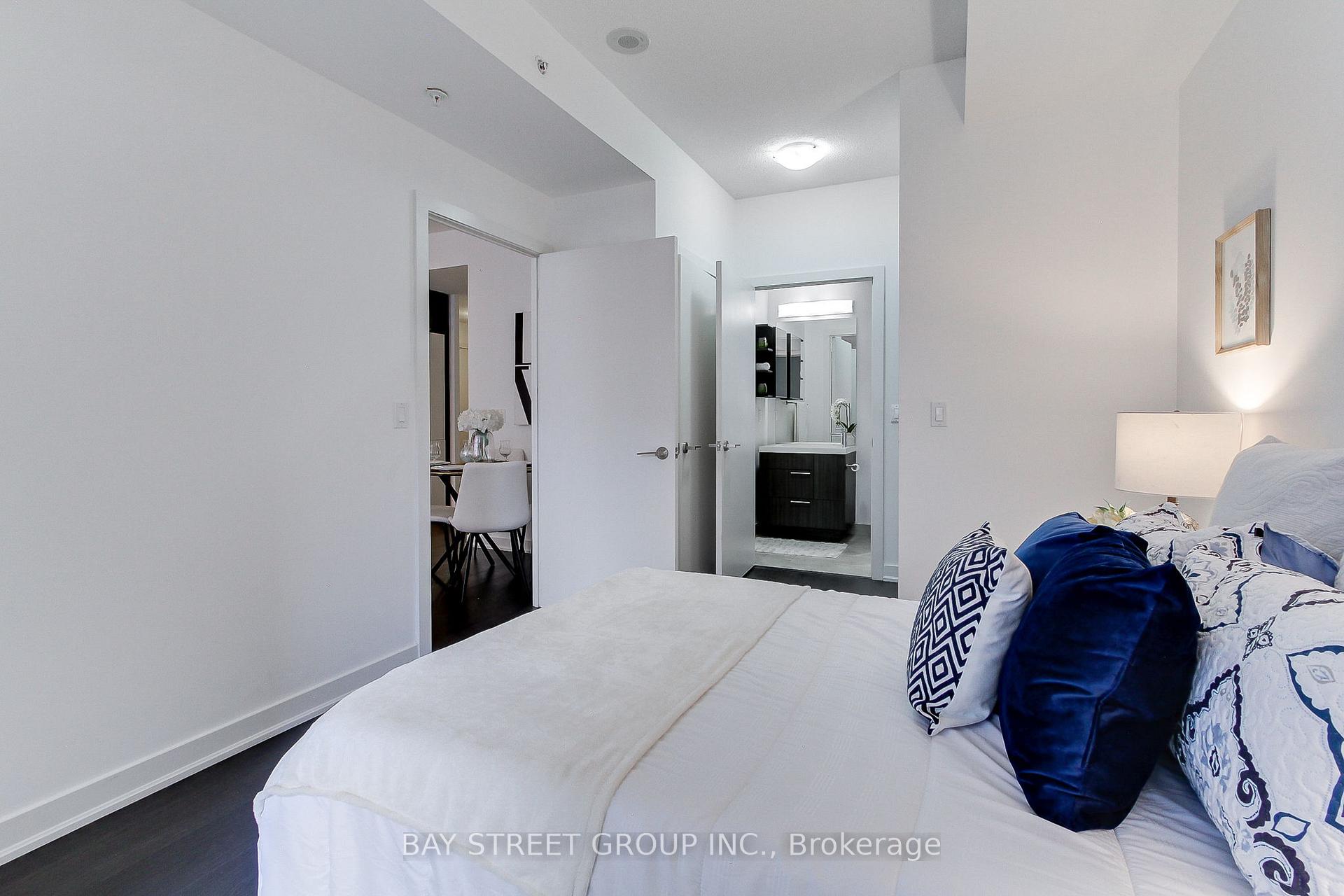 2 Bedrooms Condo at 199 Richmond, Toronto For sale