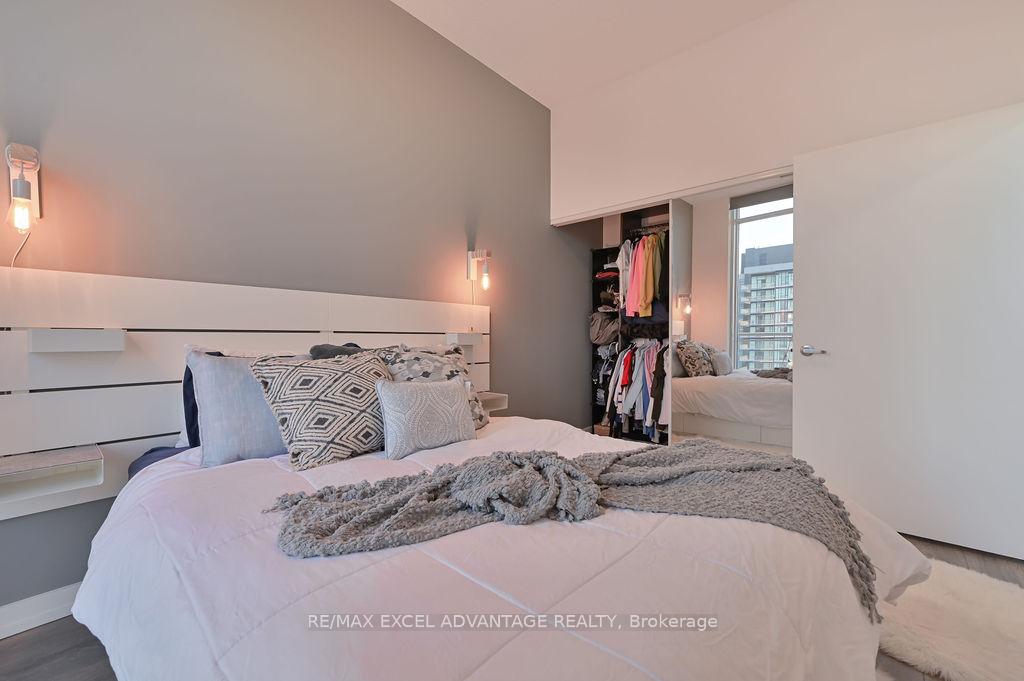2 Bedrooms Condo at 2520 Eglinton, Mississauga For sale