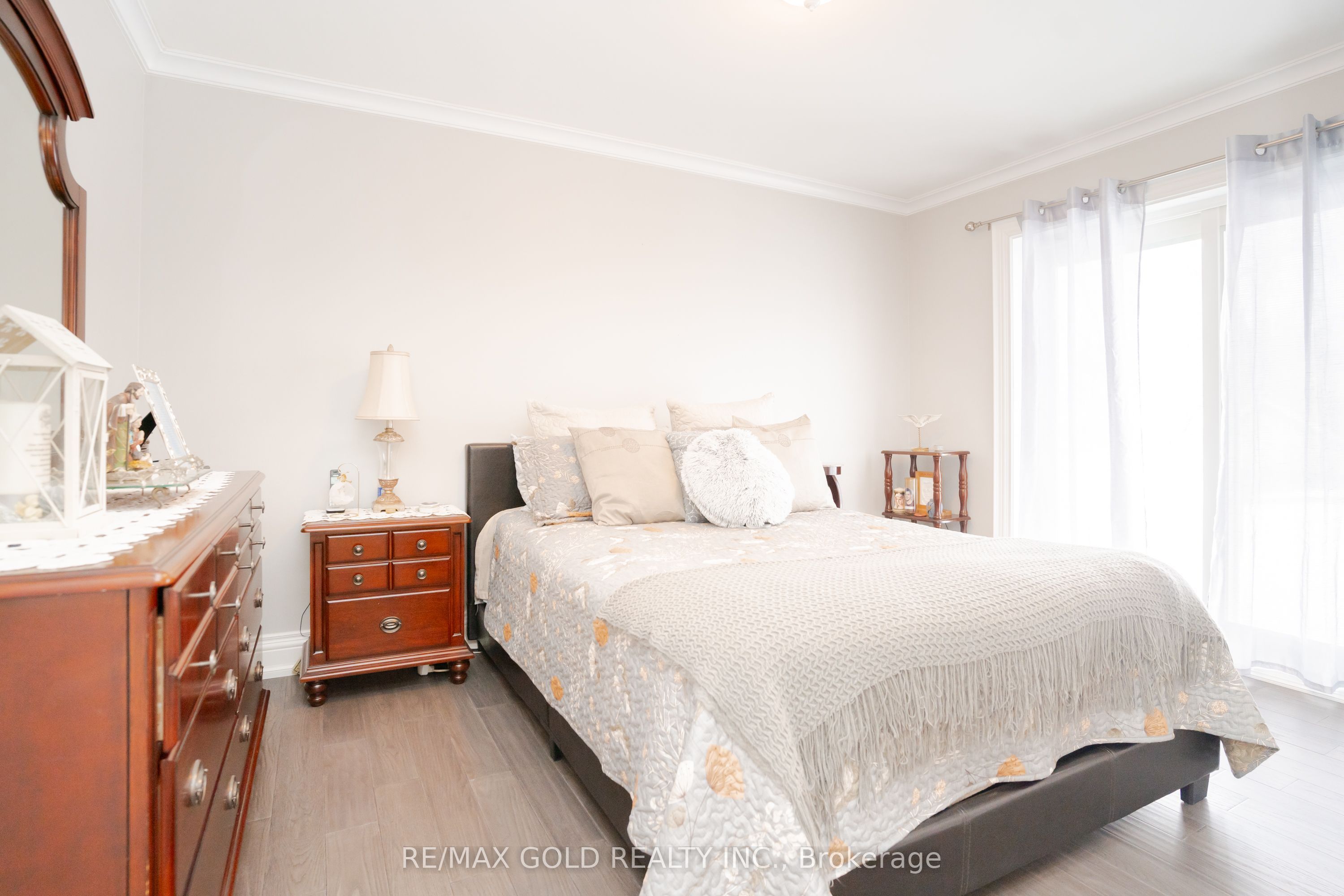 15 Castlemore Drive