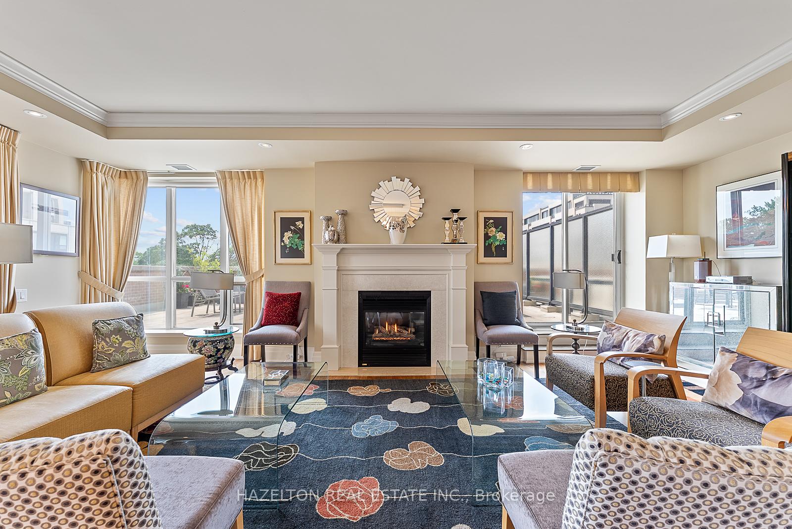 3 Bedrooms Condo at 155 St Clair, Toronto For sale