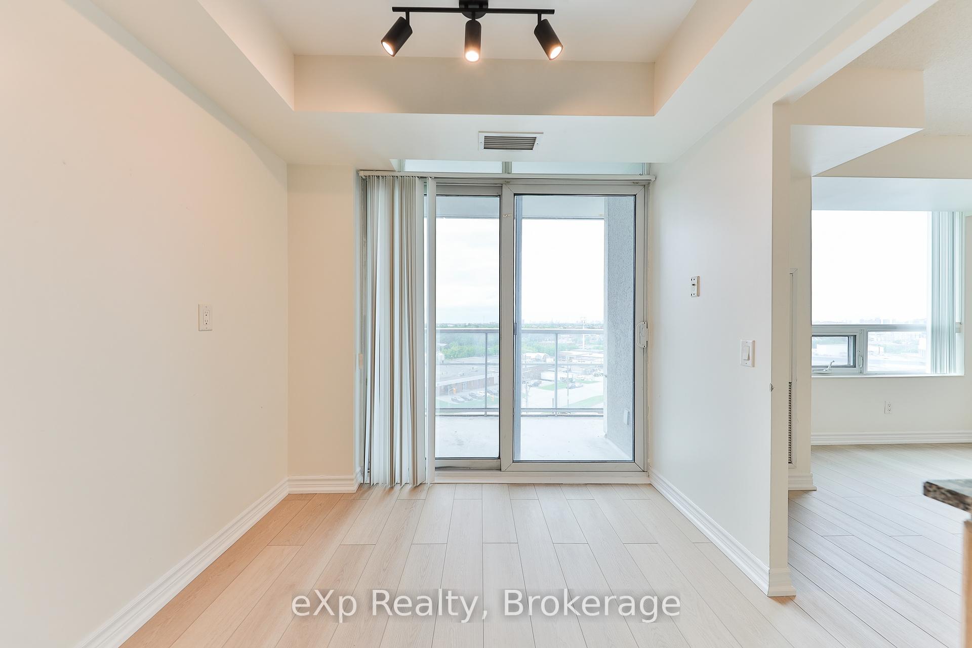 3 Bedrooms Condo at 83 Borough, Toronto For sale